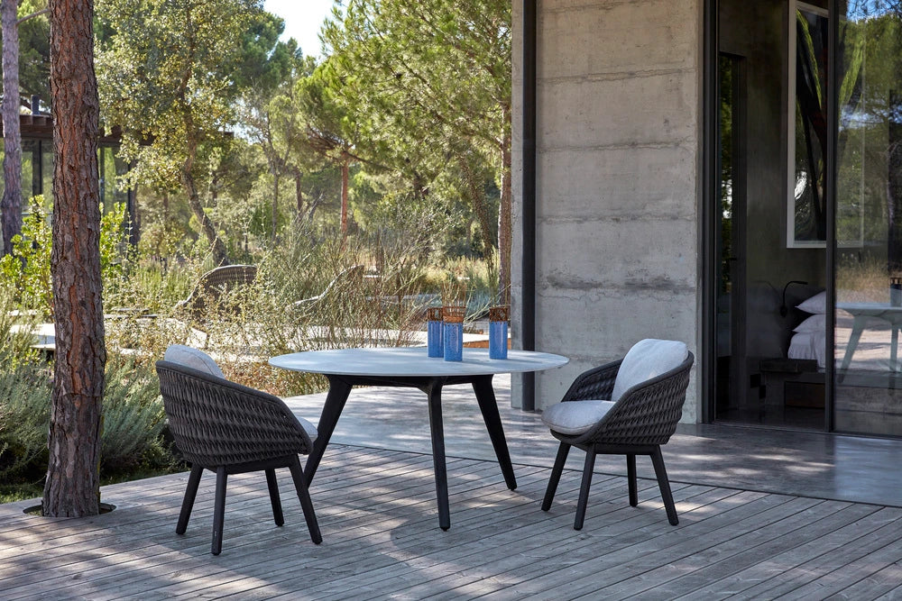 Manutti Torsa Dining Table Round Ø148 × 73h cm