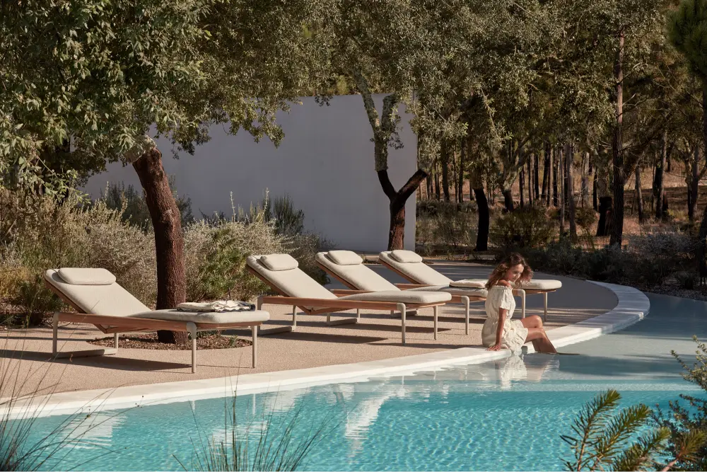 Manutti Flows Sun Lounger – Teak