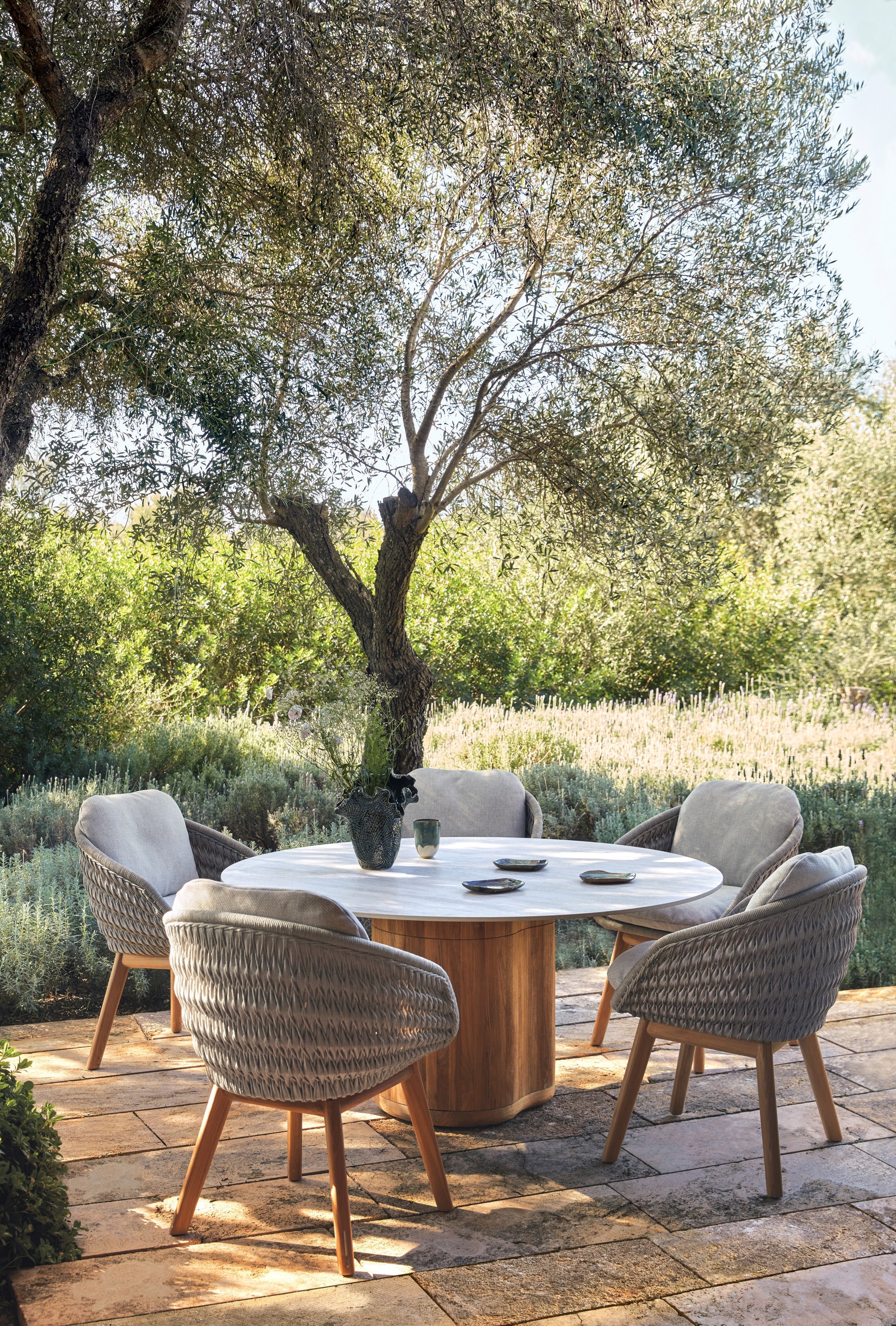 Manutti Ogado Low Dining Table with 148 cm Width ,66 cm Height & Ceramic Table Top