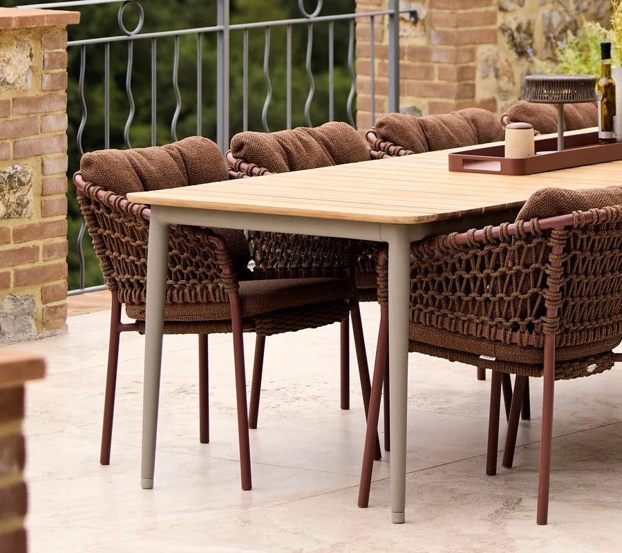 Cane-line Core Dining Tables