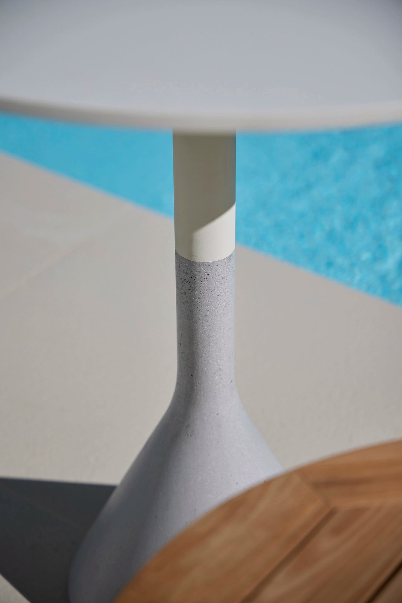 Point Furniture | Neck table 75 70r p