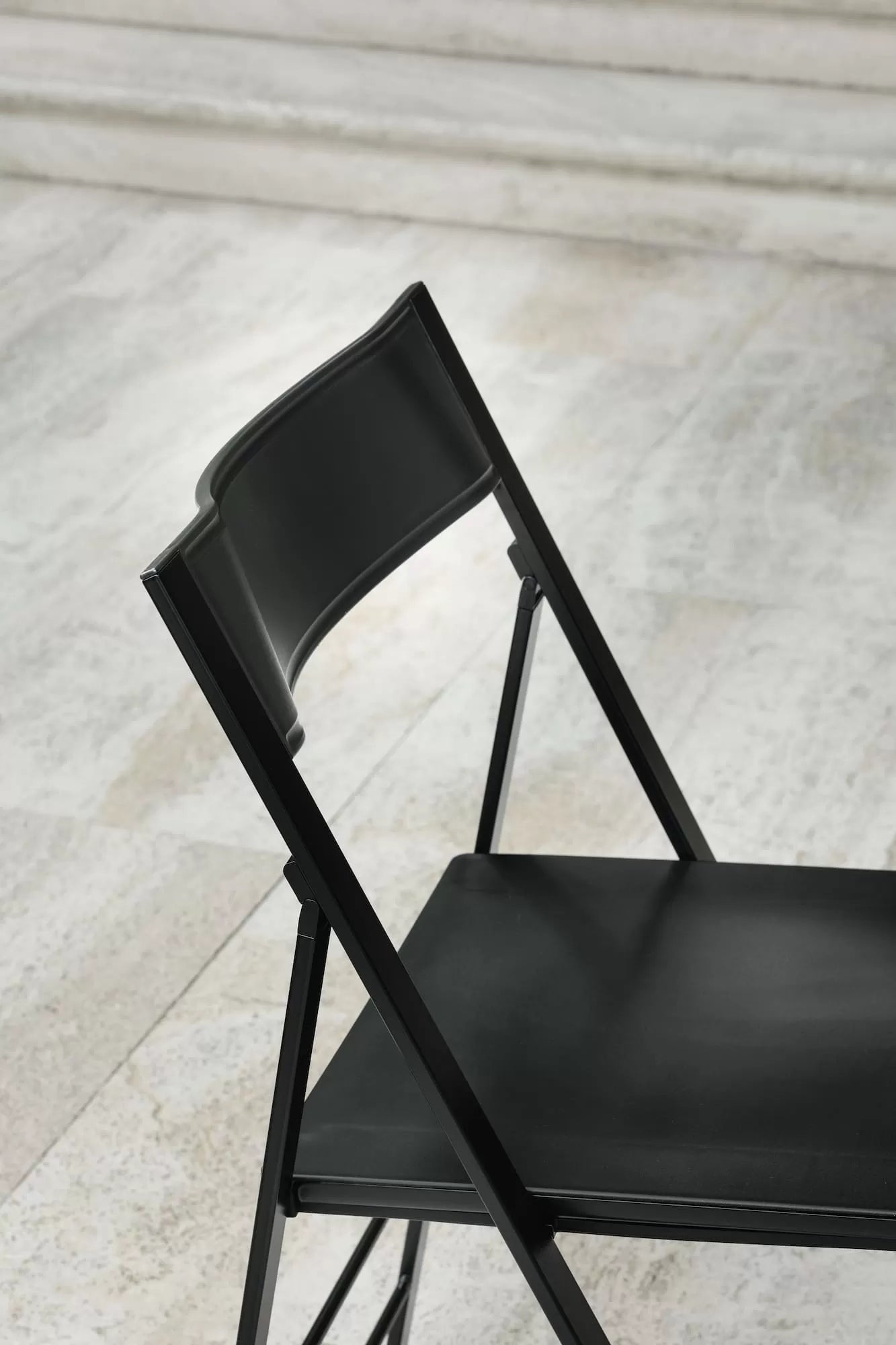 Poket Folding Chair With Lacquered Metal Frame