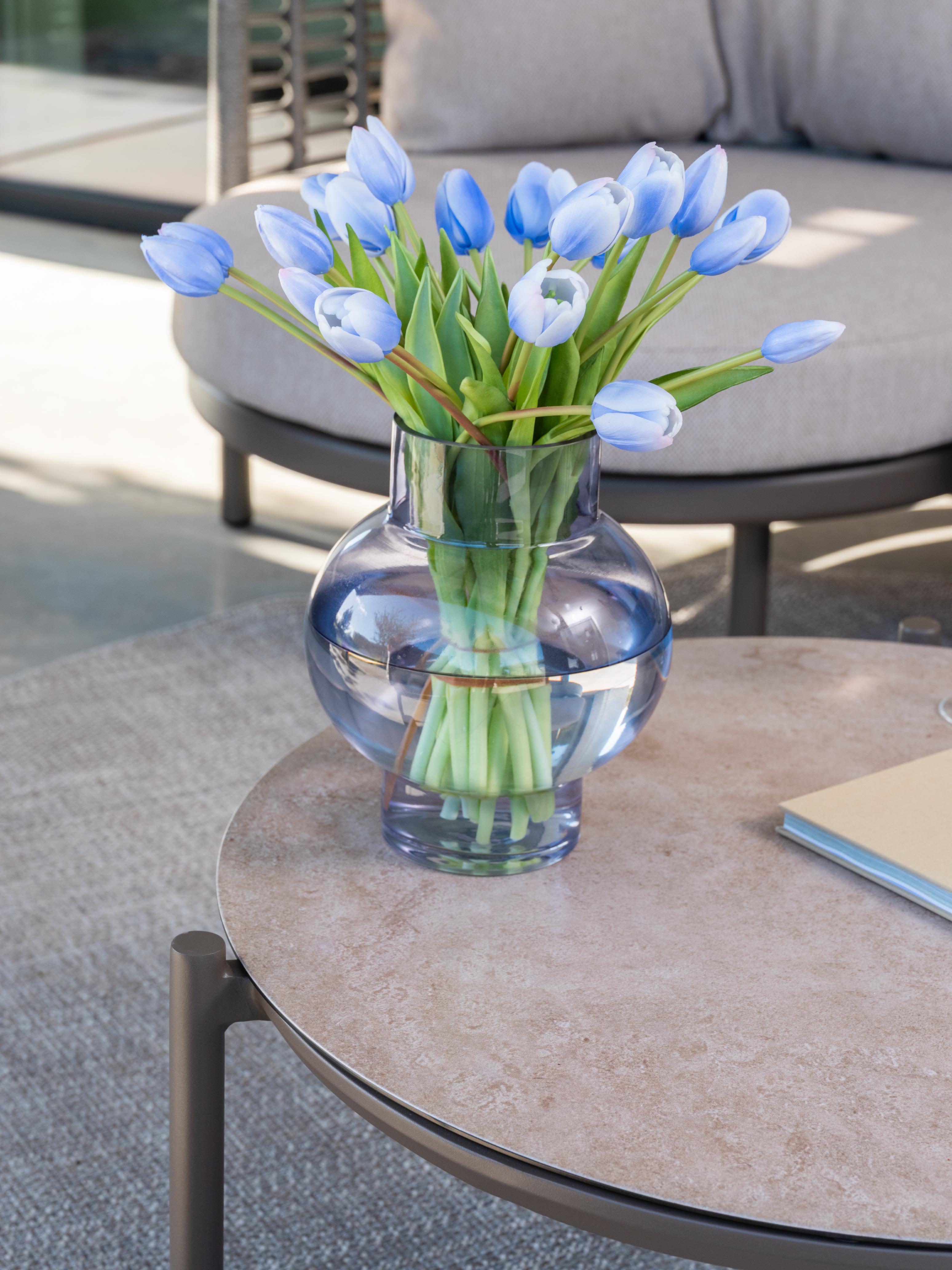 4 Seasons Outdoor Puglia Chaise lounge with Vic tables