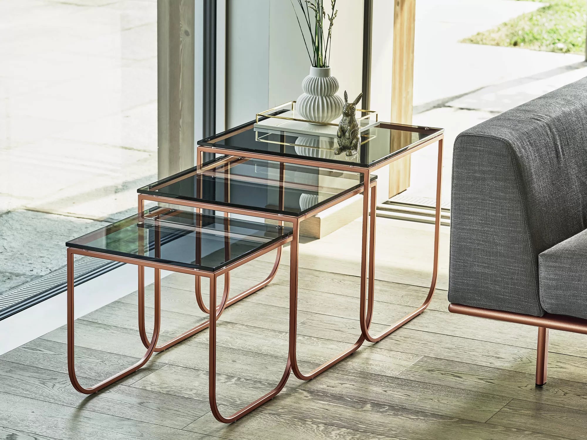 Tokio Coffee table with lacquered metal frame