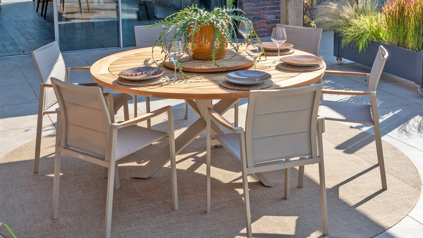4 Seasons Outdoor Cortina stacking chair latte