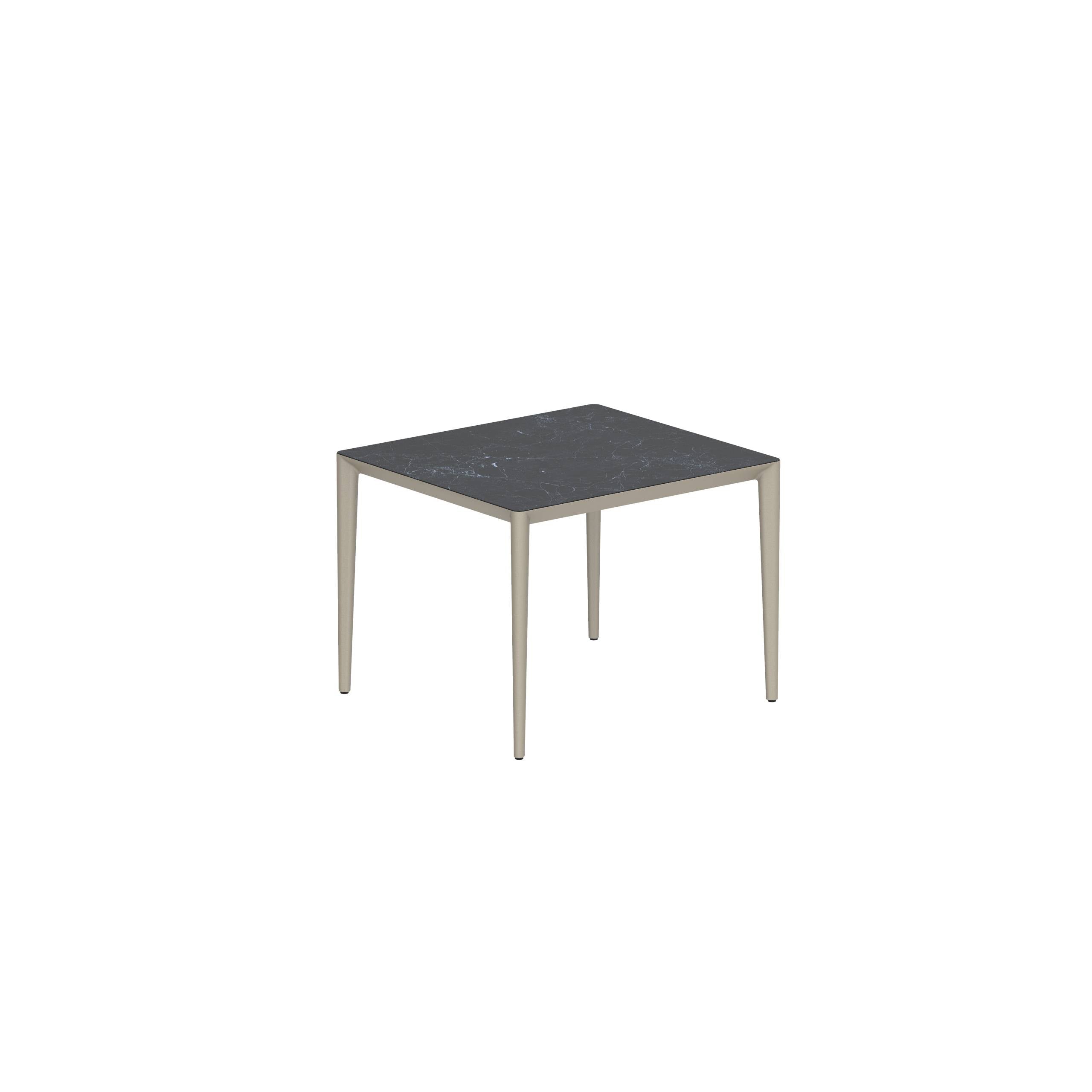 U-Nite Table 100x90cm Sand With Ceramic Tabletop In Nero Marquina