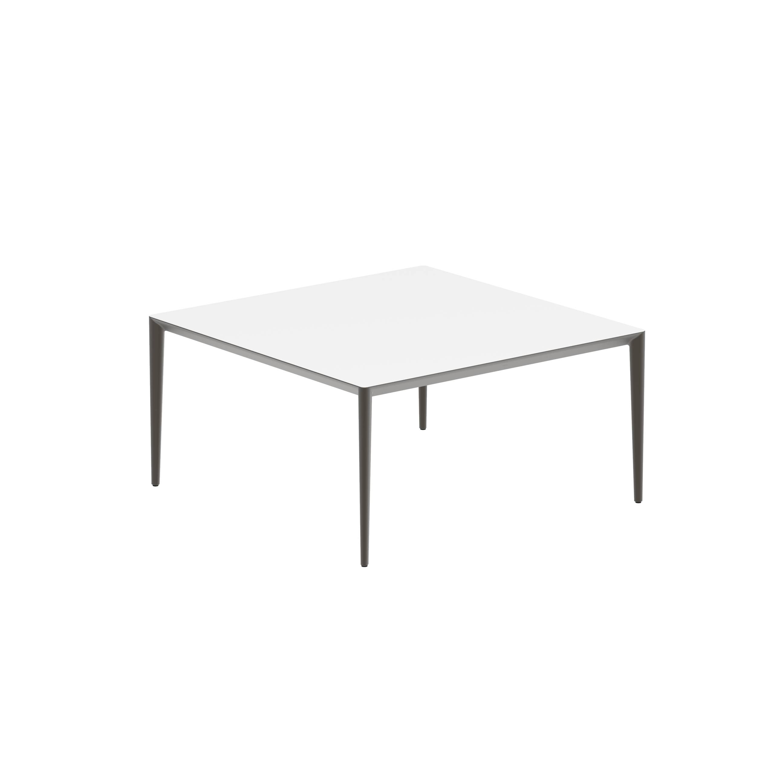 U-Nite Table 150x150cm Bronze With Ceramic Tabletop In White