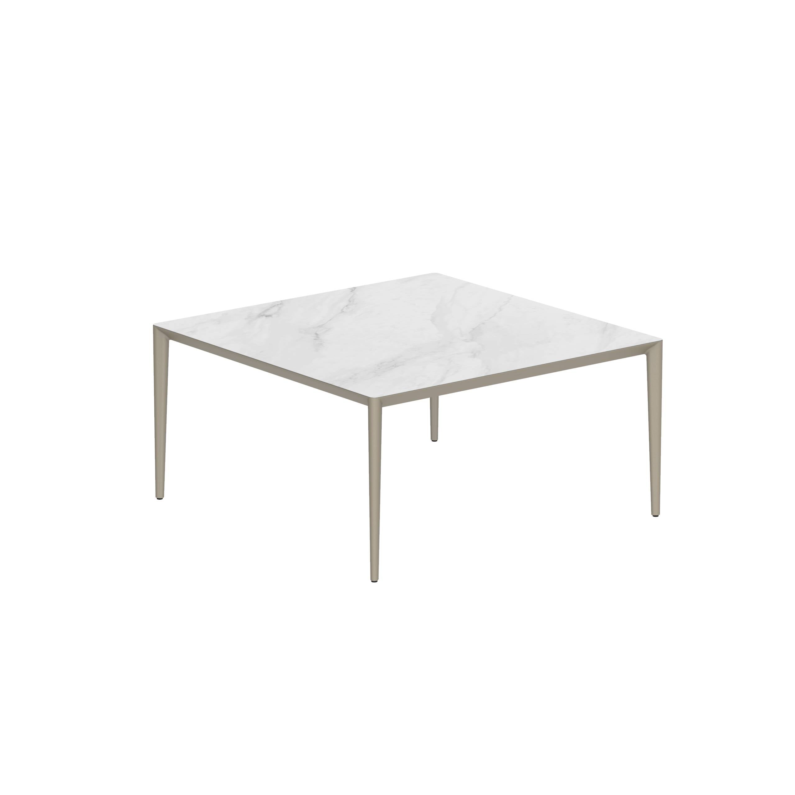 U-Nite Table 150x150cm Sand With Ceramic Tabletop In Bianco Statuario