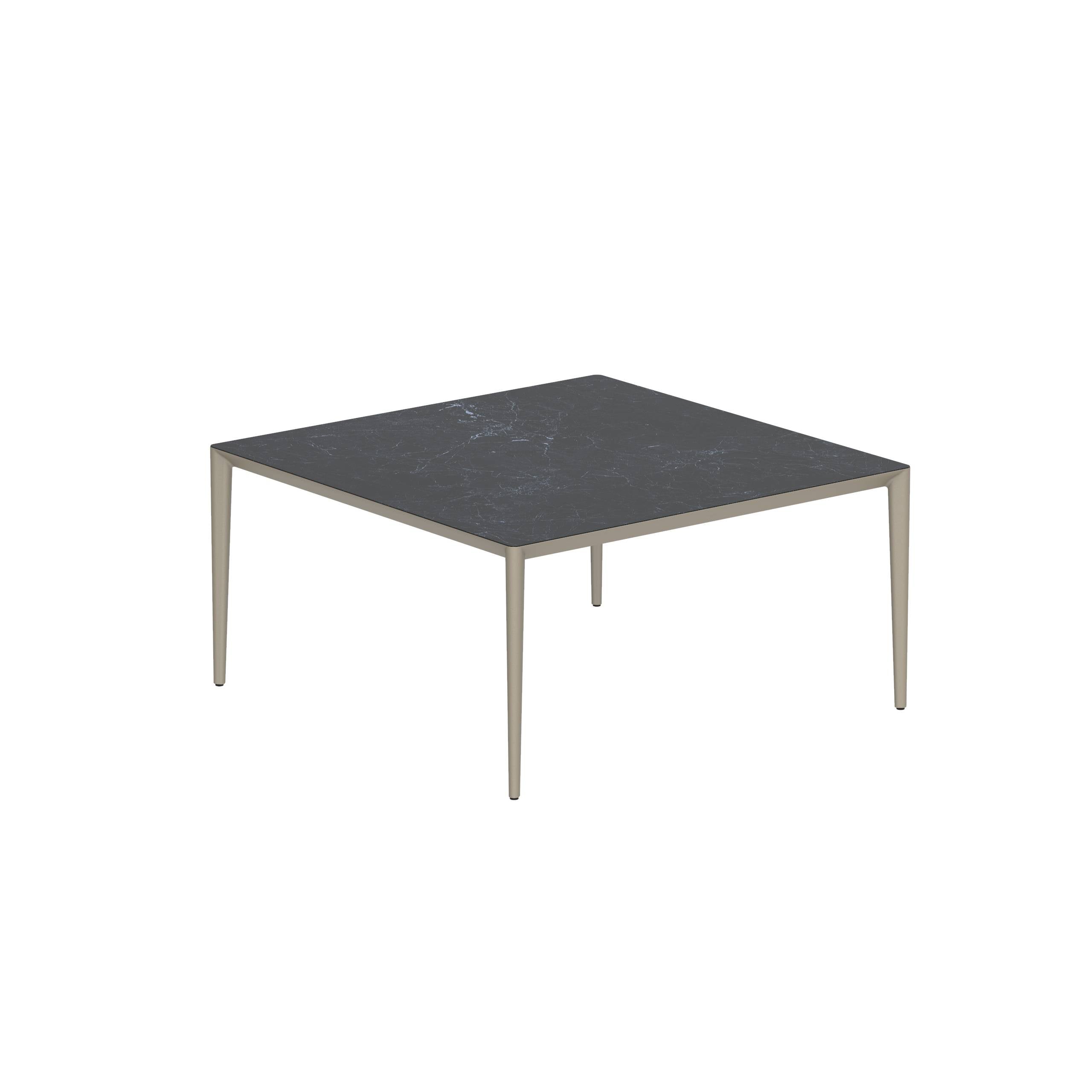 U-Nite Table 150x150cm Sand With Ceramic Tabletop In Nero Marquina