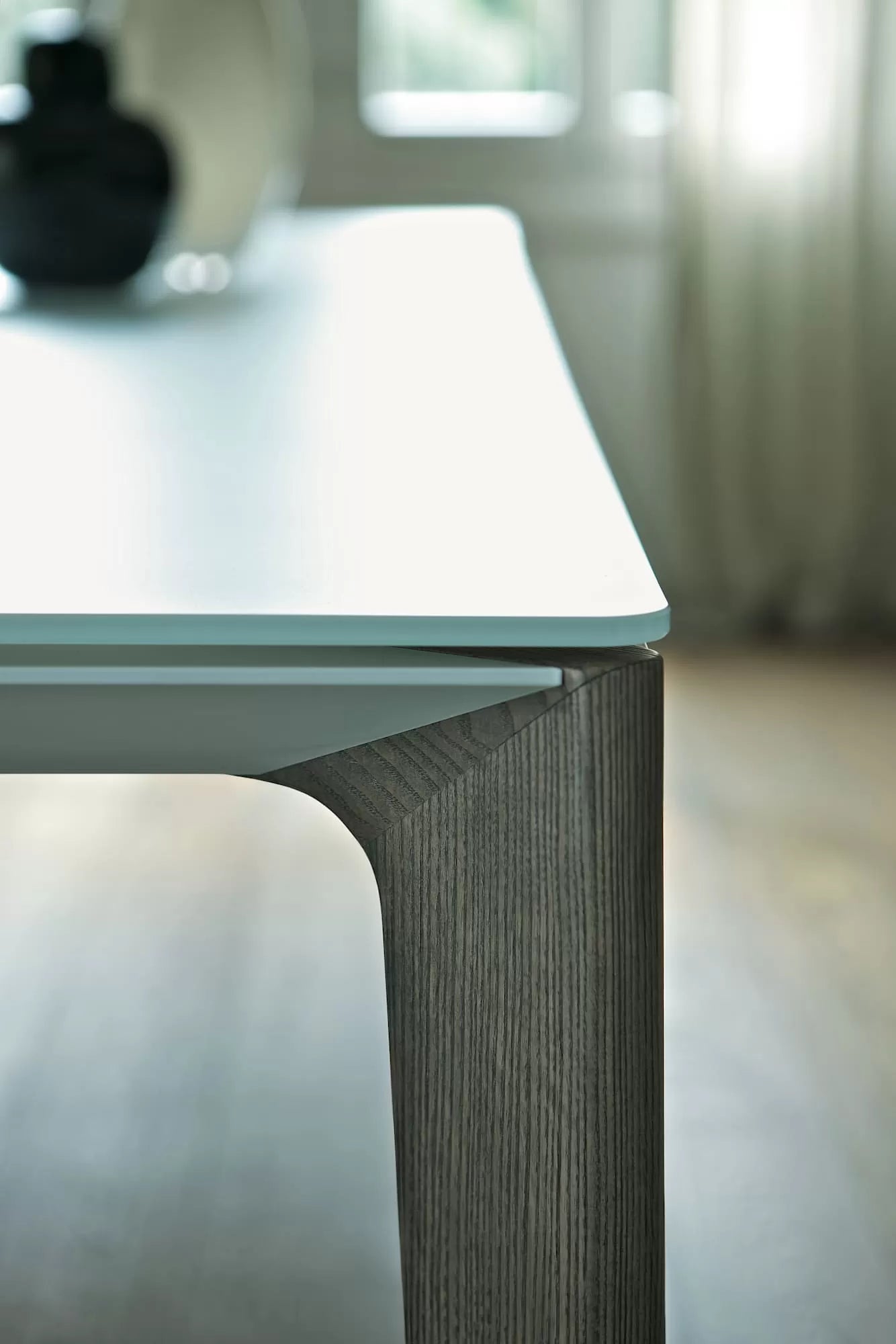 Versus Table With Extensions And Metal Frame In Matching Colours With Top Finishing 20 53