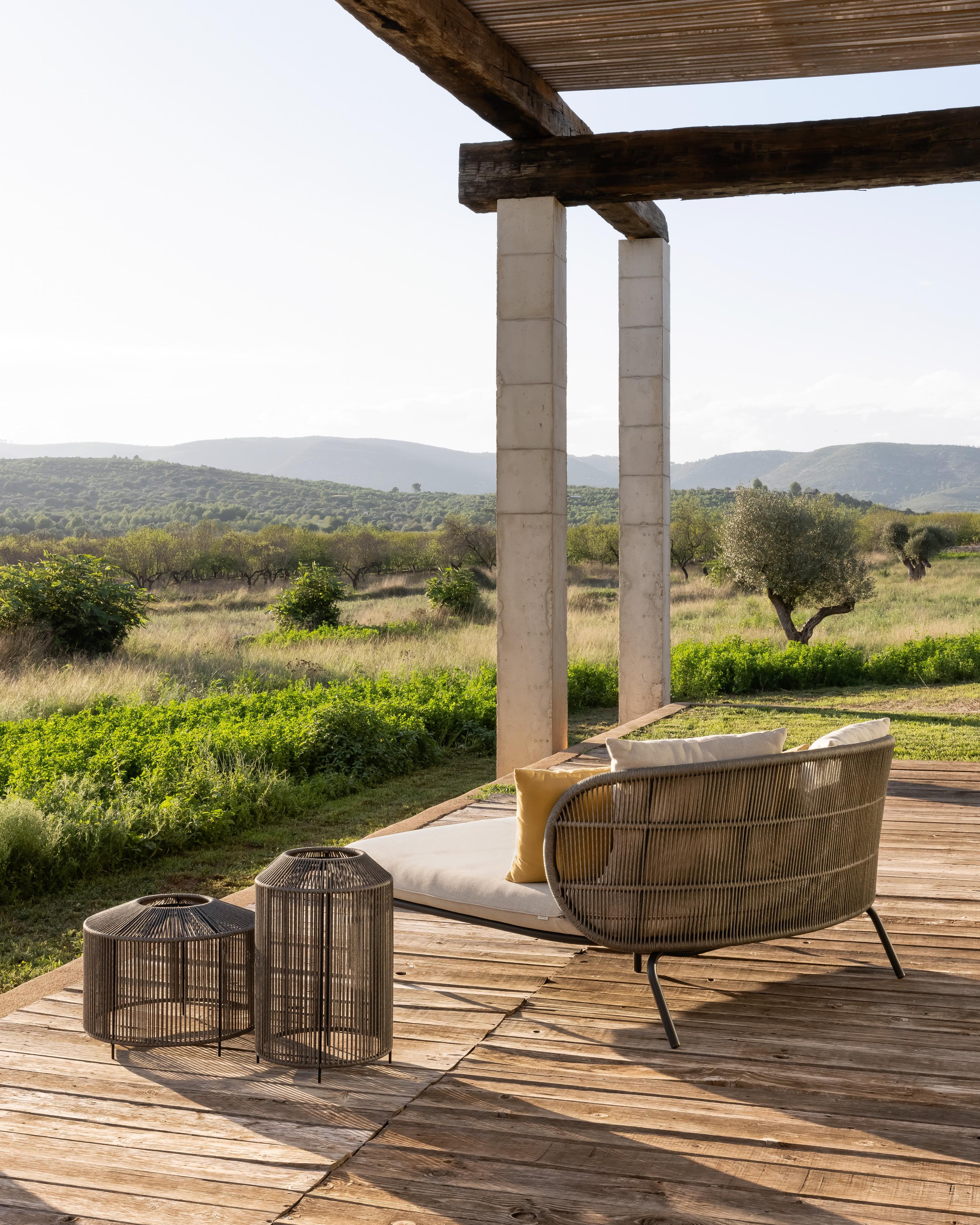 Sun Loungers Sale | Rattan, Wooden & Folding Sun Loungers | Shop Now