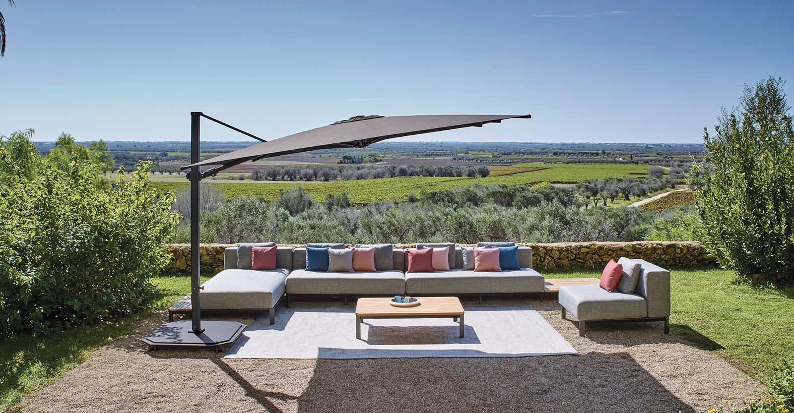 Jardinico Caractère JCP301 3m x 3m Square Parasol | Charcoal Frame | Onyx Fabric | Ex Display