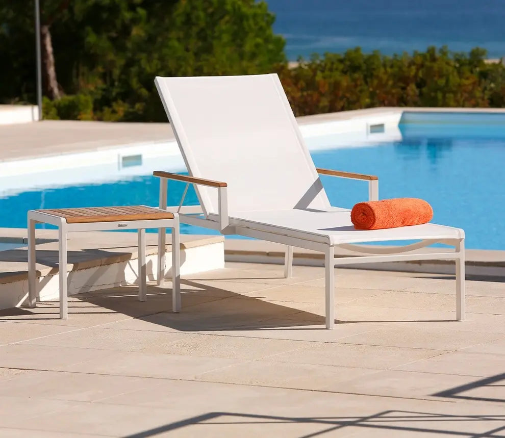Barlow Tyrie Aura Occasional Lounger