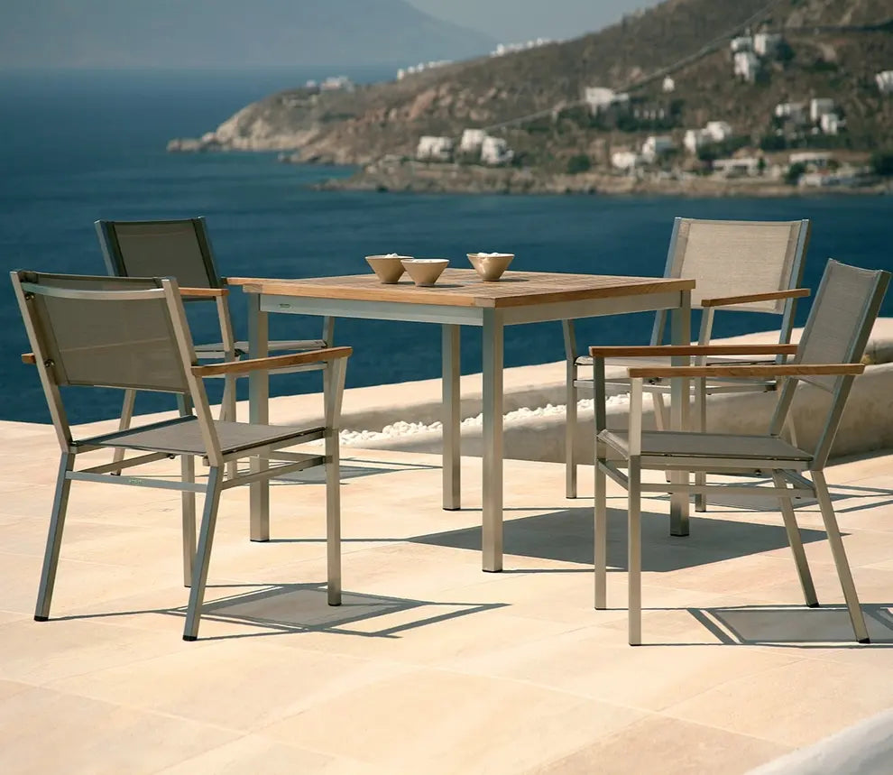 Barlow Tyrie Equinox Dining Carver