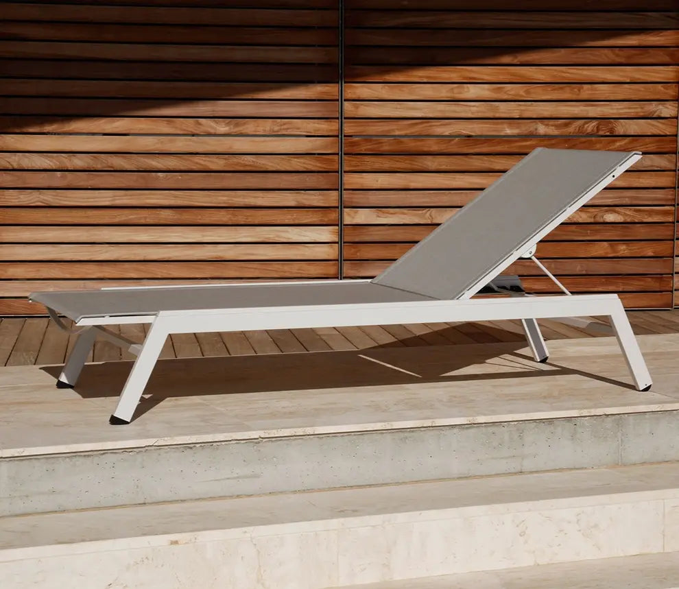 Barlow Tyrie Equinox Occasional Lounger - Powder Coated