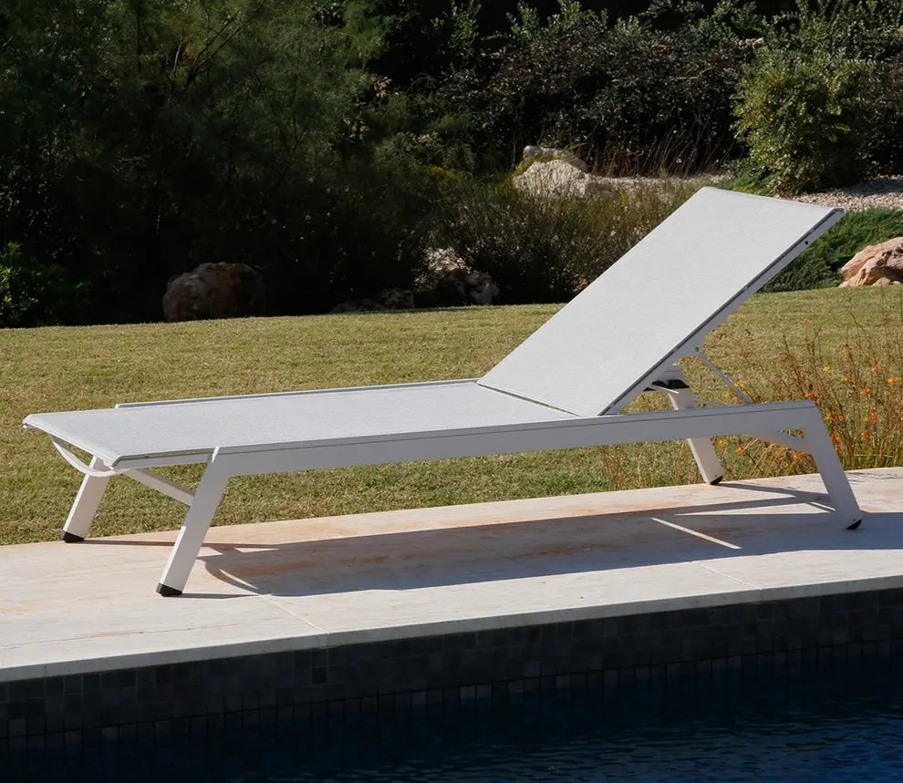 Barlow Tyrie Equinox Occasional Lounger - Powder Coated