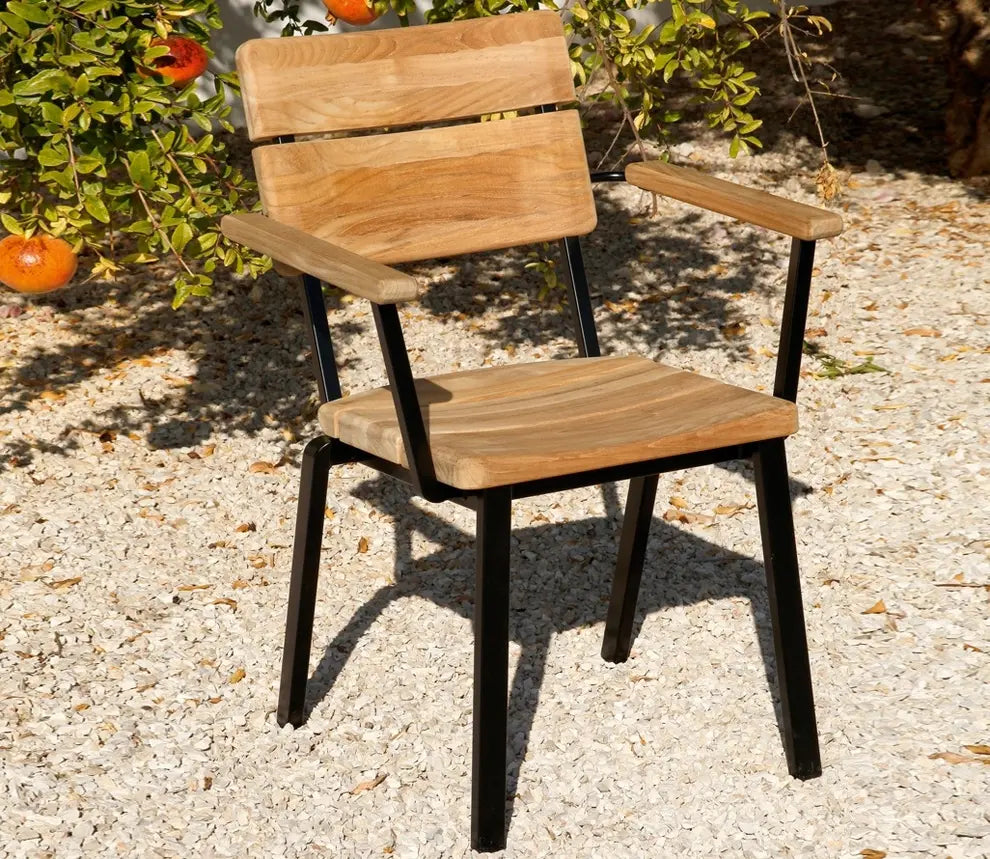 Barlow Tyrie Titan Armchair