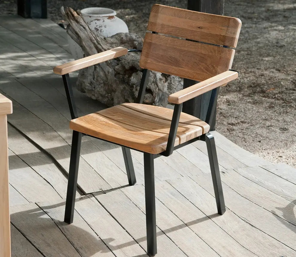 Barlow Tyrie Titan Armchair