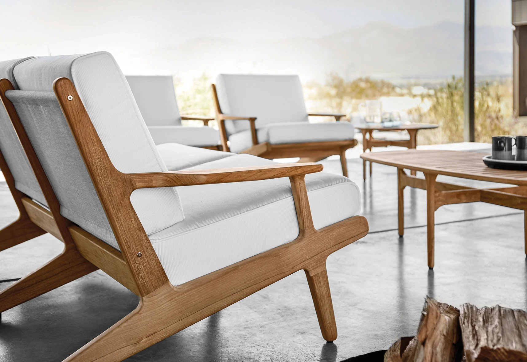 Gloster Bay 2-Seater Sofa