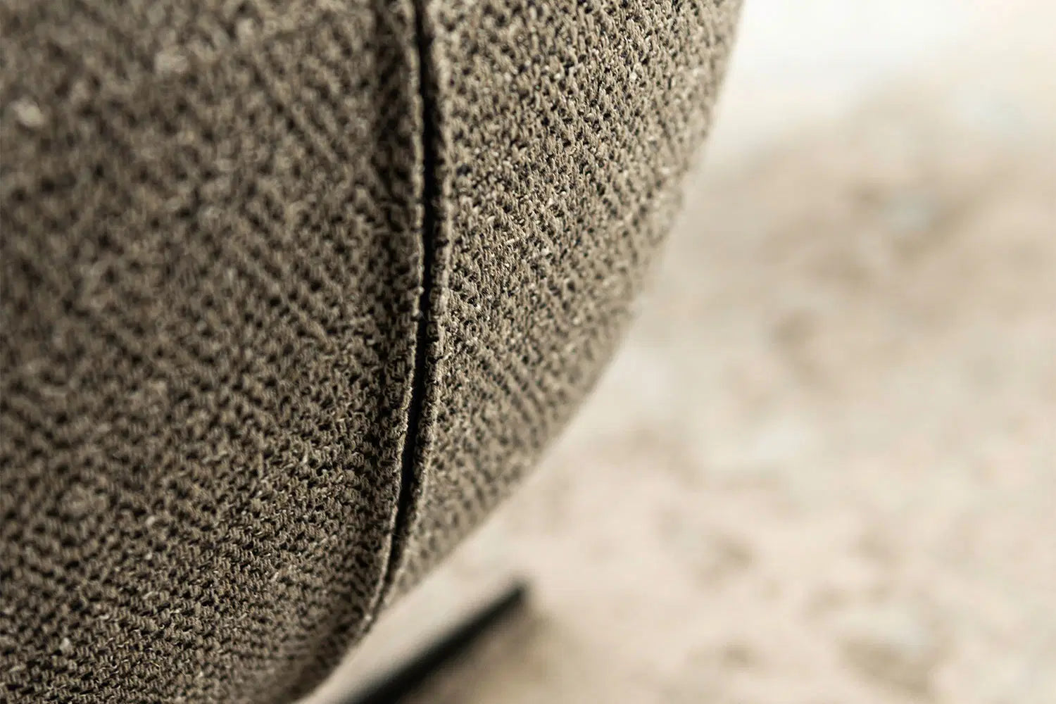 Cattelan Italia Bombè X Swivel Dining Armchair – Fabric & Synthetic Leather