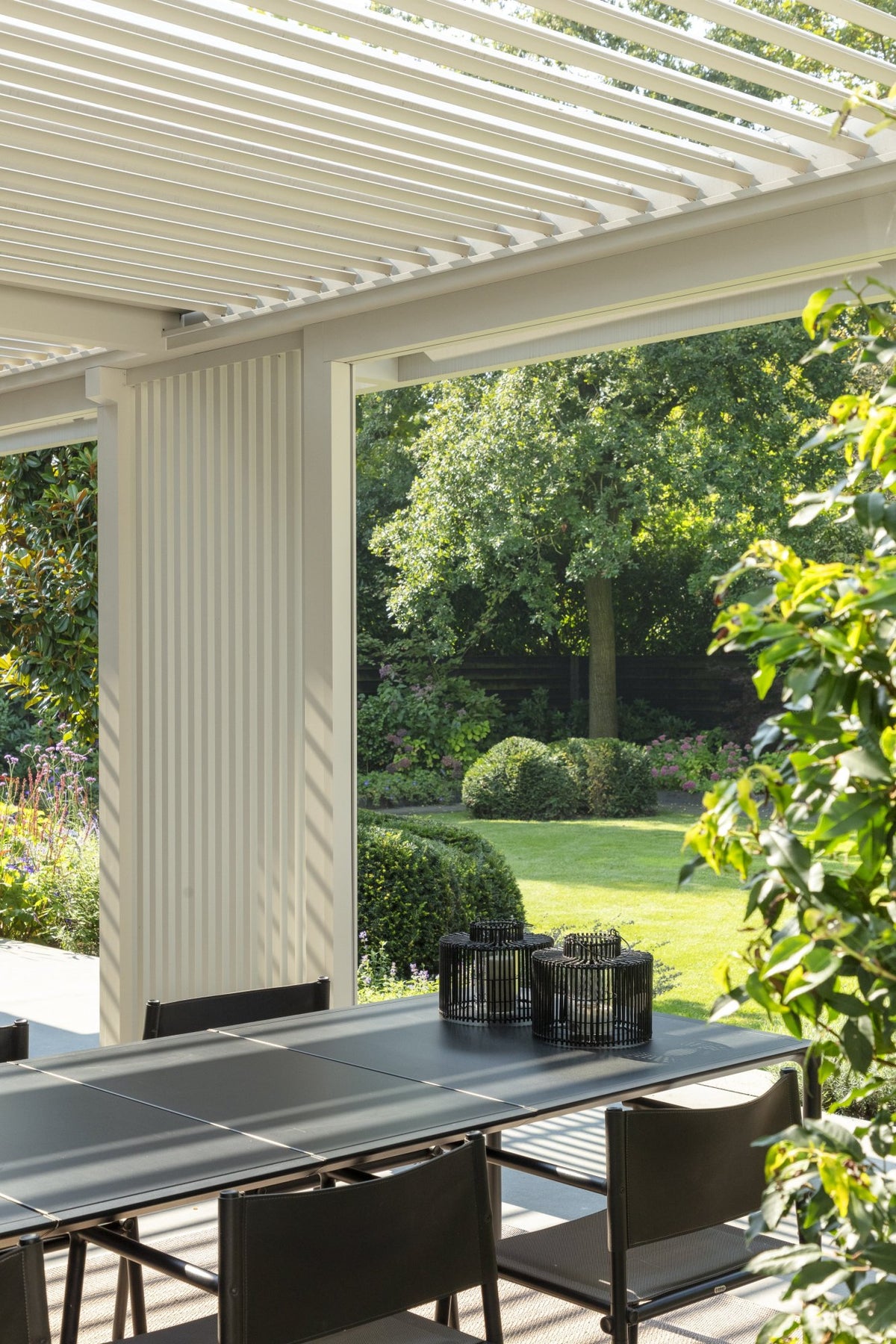 Bright Summer Terrace Umbris Pergola – project photograph 08