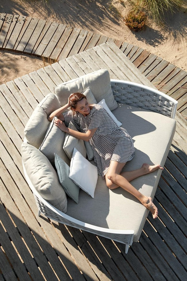 Manutti Cascade Daybed