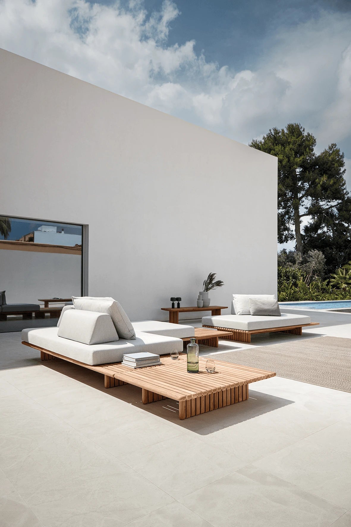 Gloster Deck Ottoman