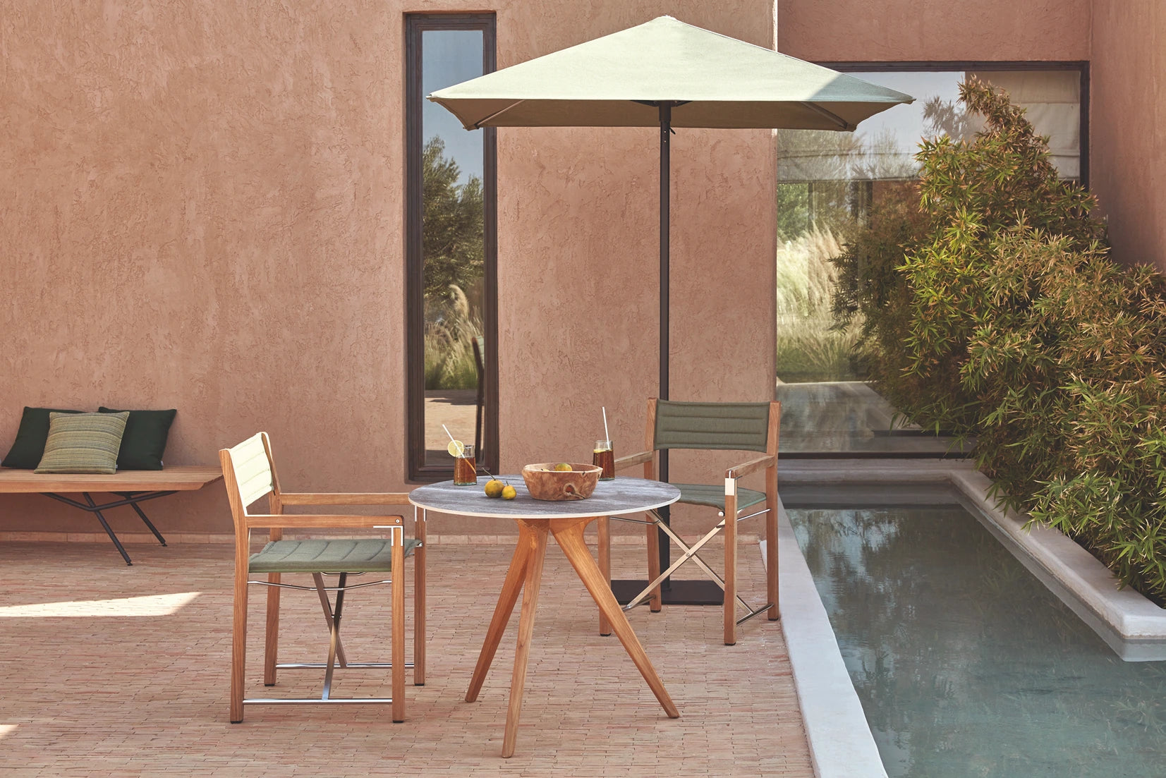 Manutti Torsa Dining Table Round Ø148 × 73h cm