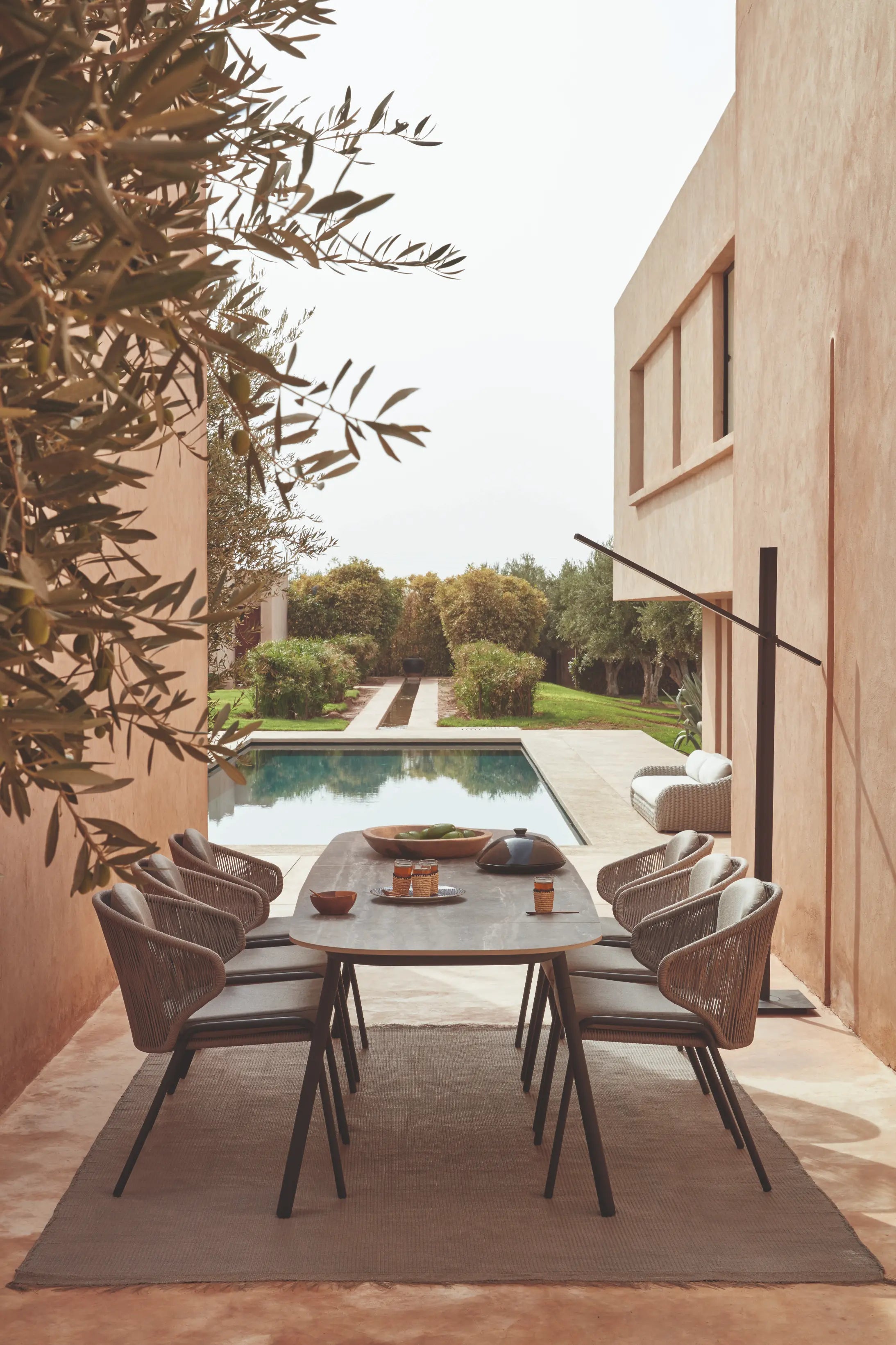Manutti Minus Dining Table 280 × 100 × 74h cm