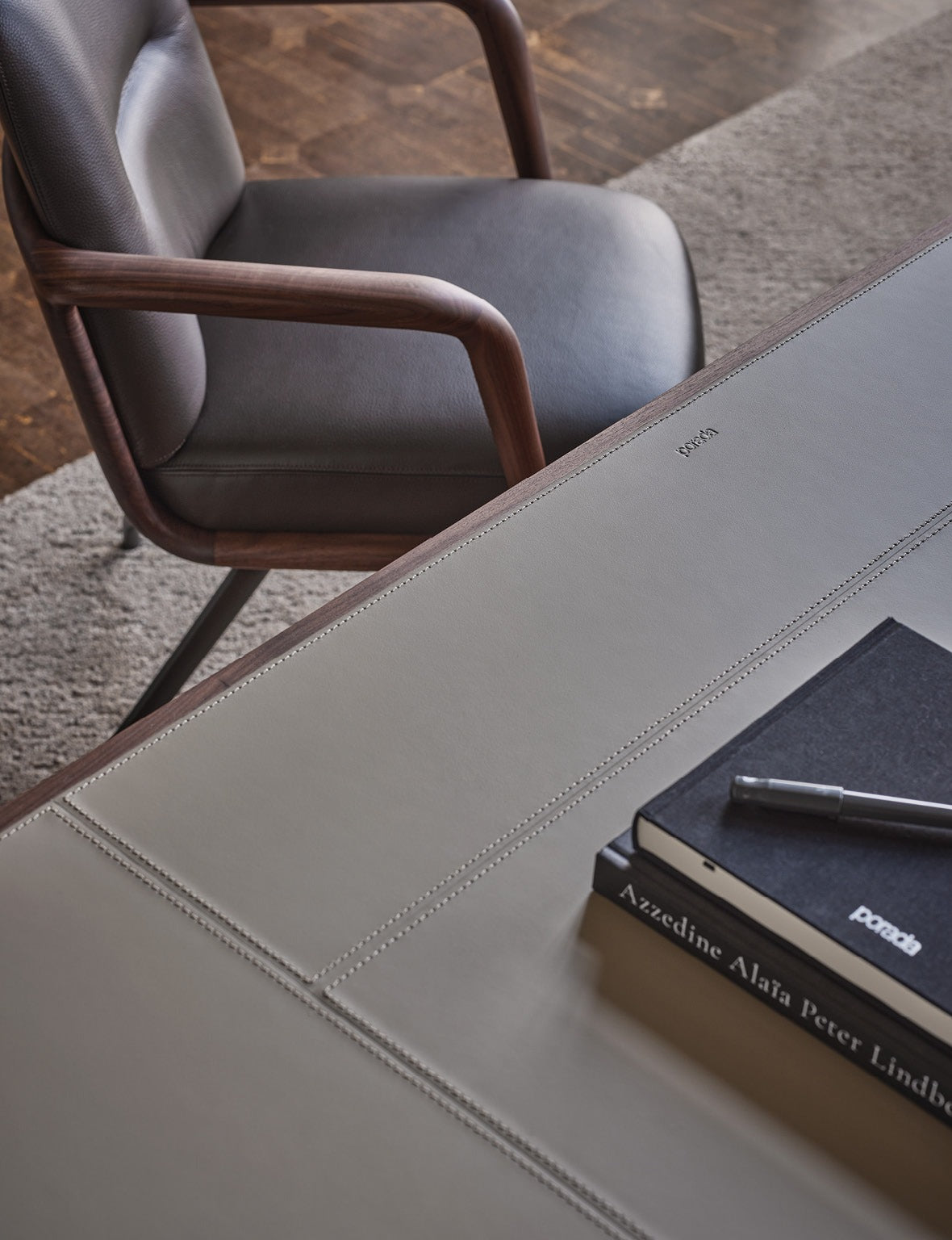 Porada Agea Writing Desk