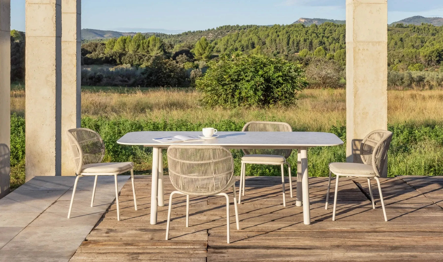 Vincent Sheppard Kodo dining table