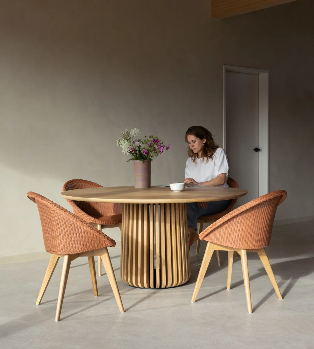 Vincent Sheppard Indoor Maru Round Dining Table