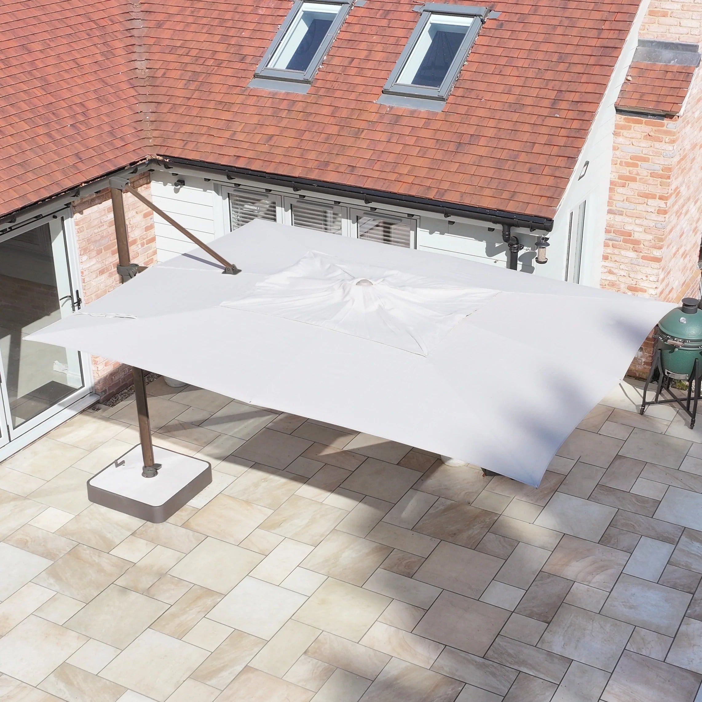 4 Seasons Outdoor Finca 4m x 3m Cantilever Parasol