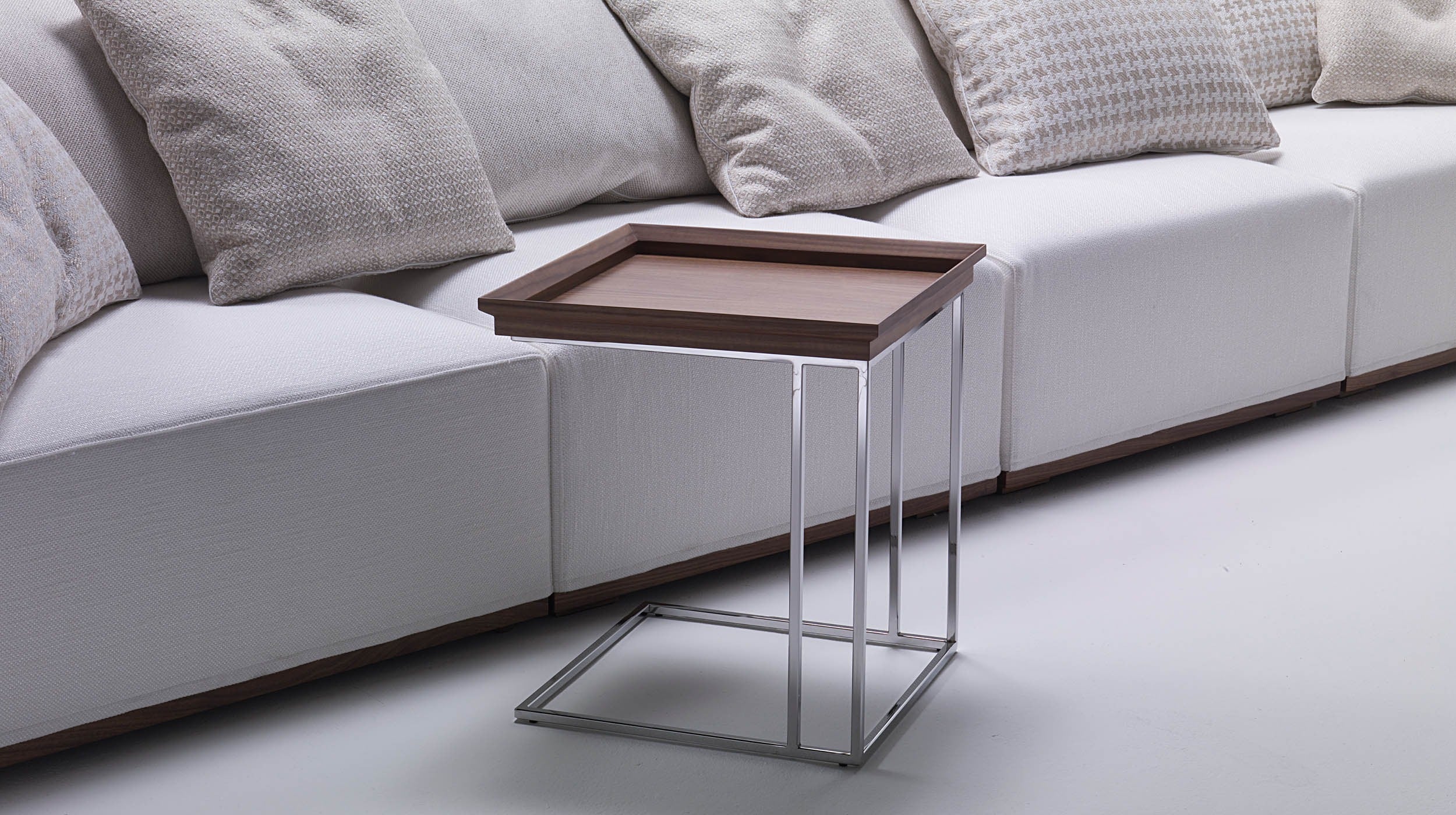 Porada Cucu Side Table