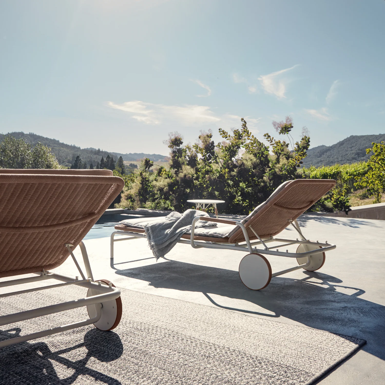 Gloster Fresco Sunlounger