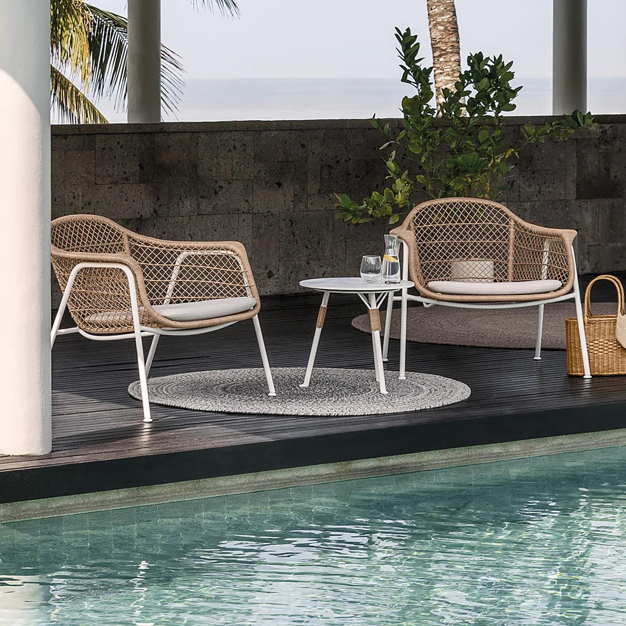 Gloster Fresco Lounge Chair