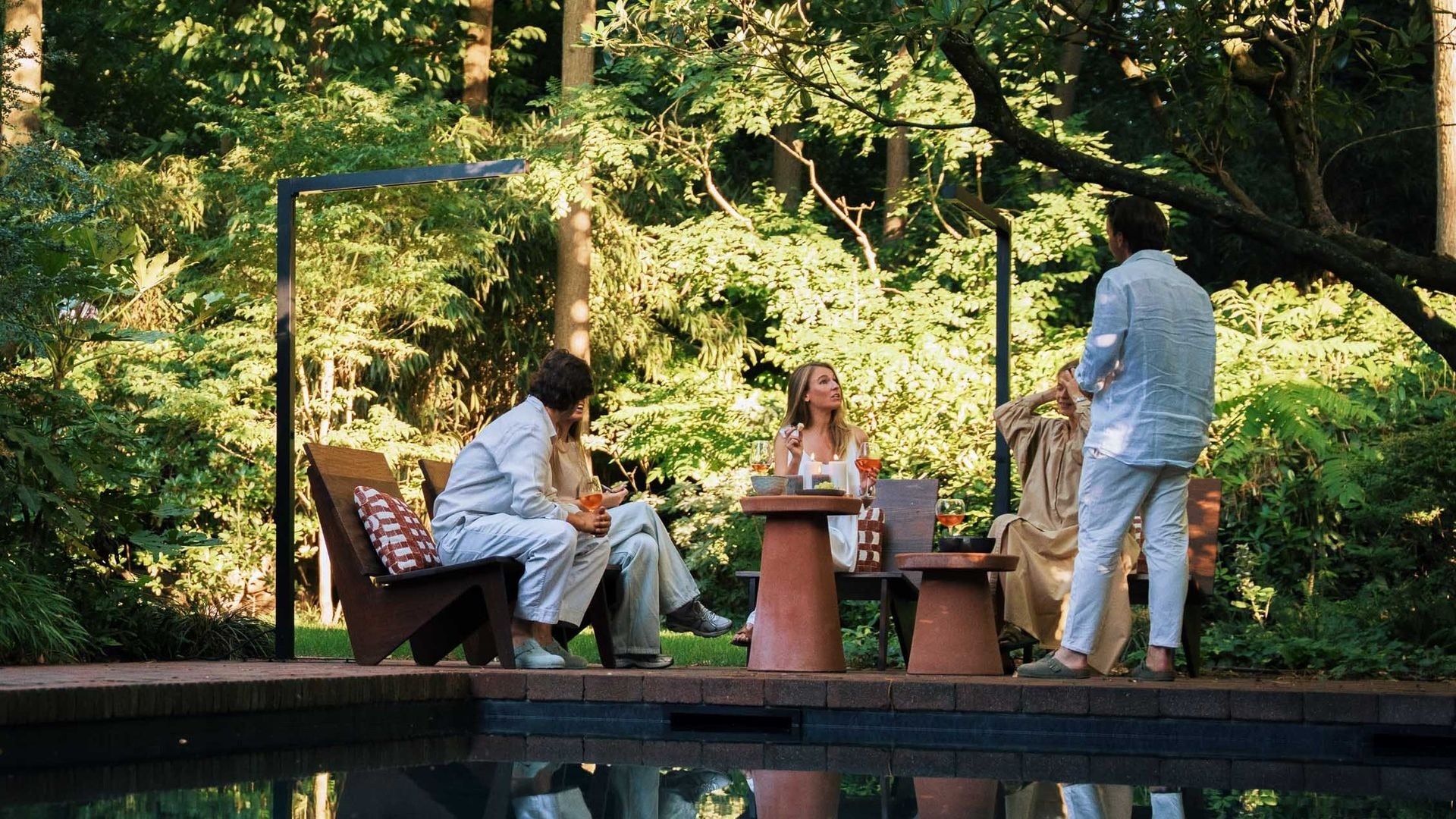 Heatsail Twig | Outdoor Heating | Finished in RAL 9005 Midnight