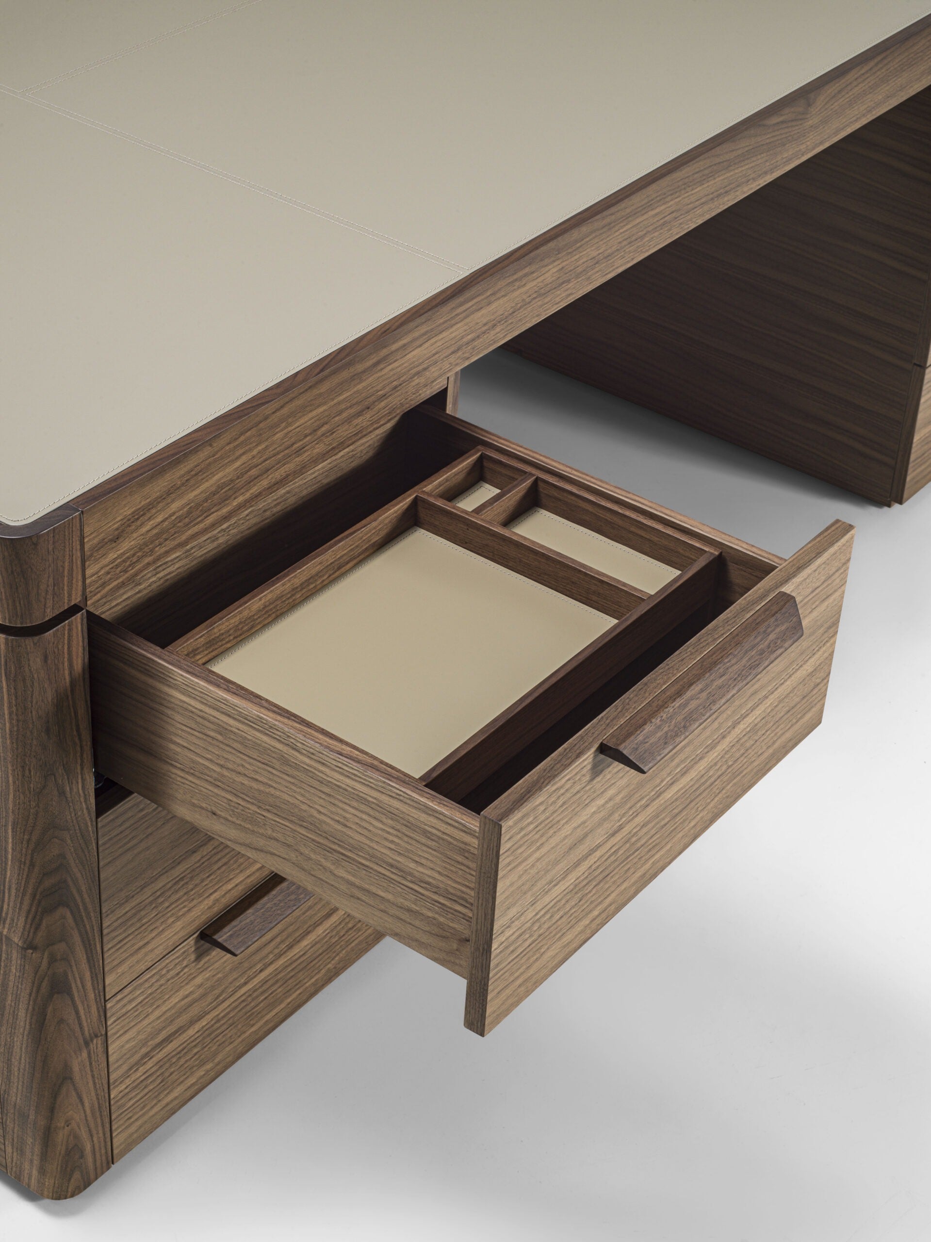 Porada Agea Writing Desk