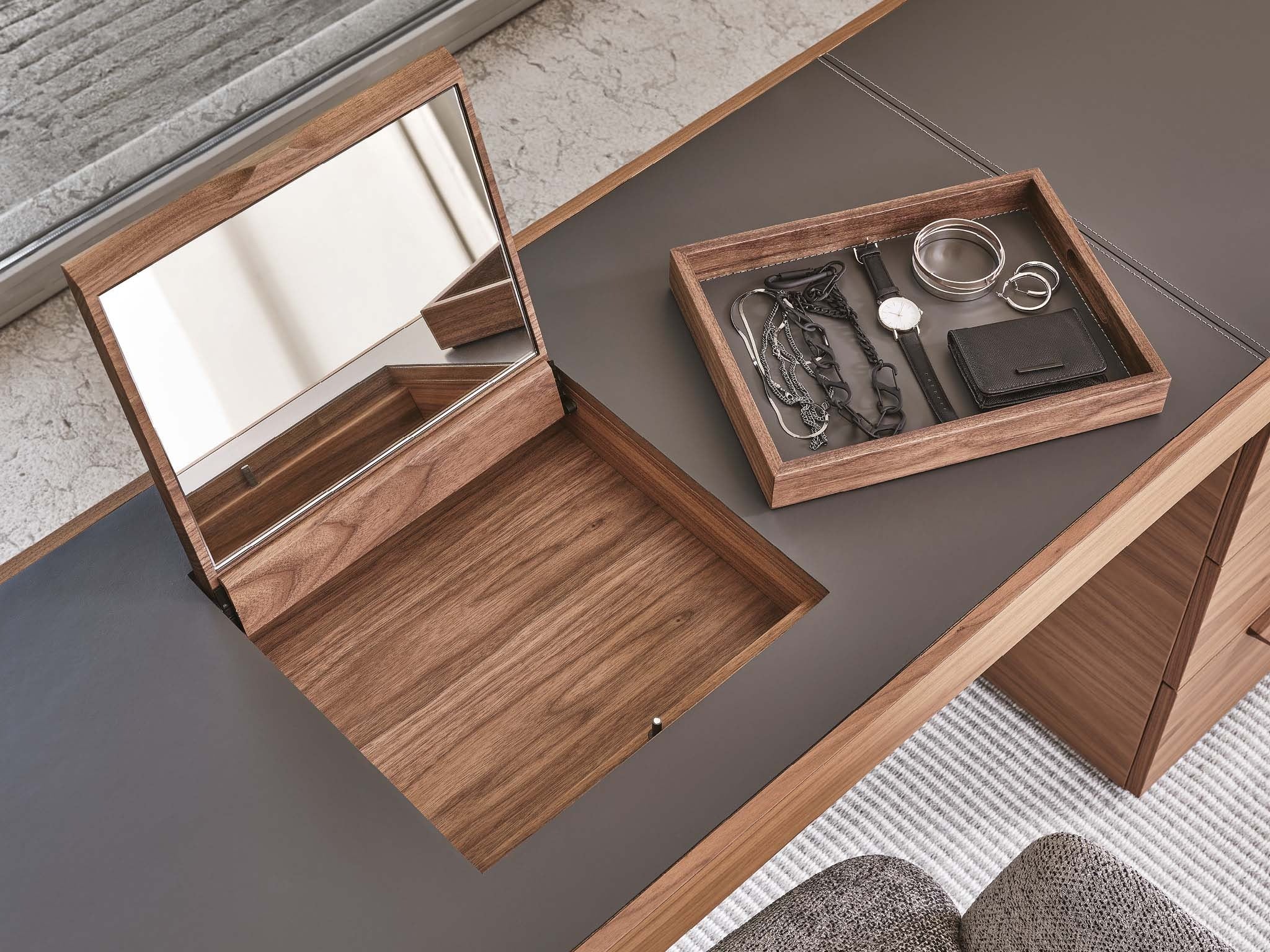 Porada Aphrodite Bijoux Writing Desk