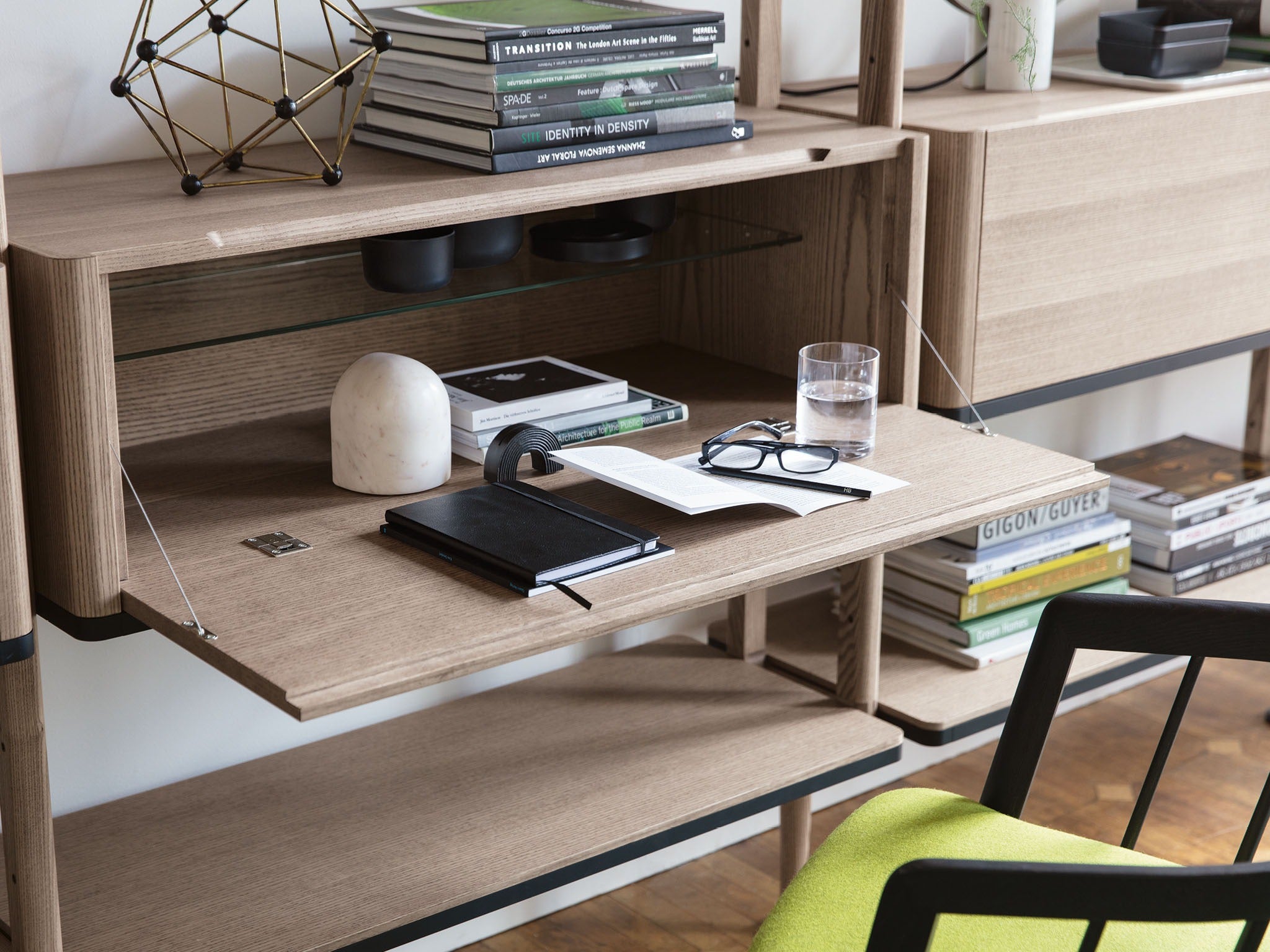 Porada Aria Bookcase