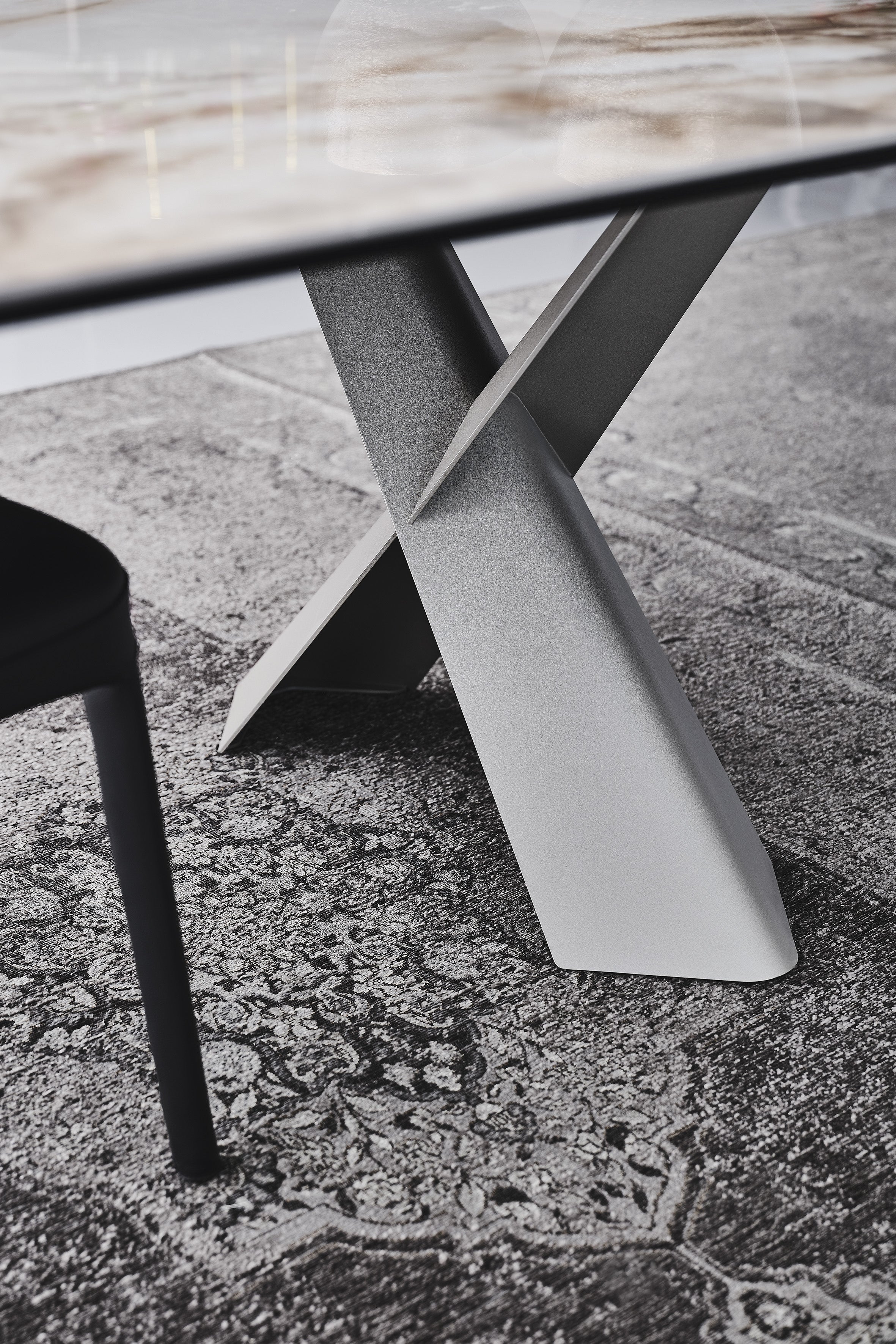 Cattelan Italia Mad Max Keramik Table With Steel Base