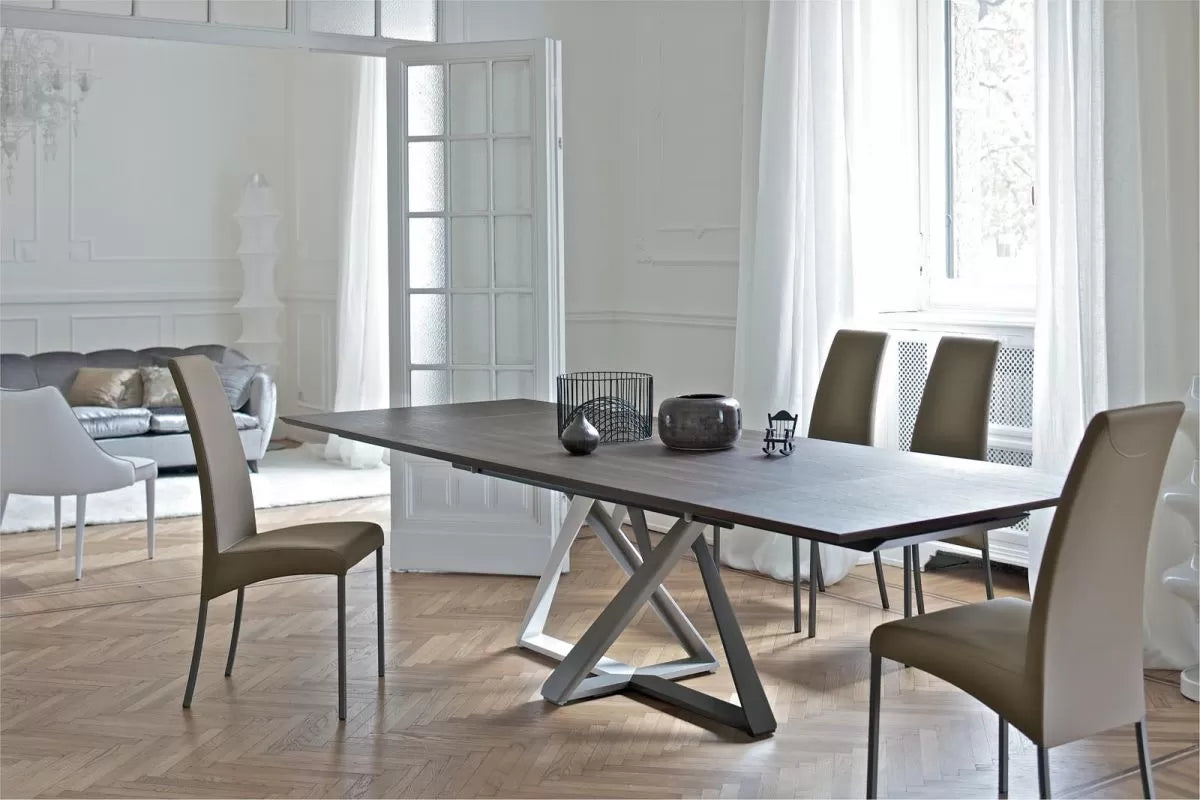 Millennium Table with extensions and lacquered Metal frame