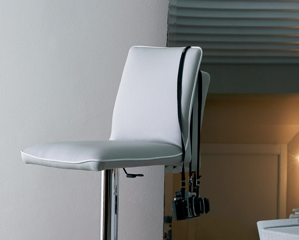 Nata Adjustable Height Stool - Thumbnail 4