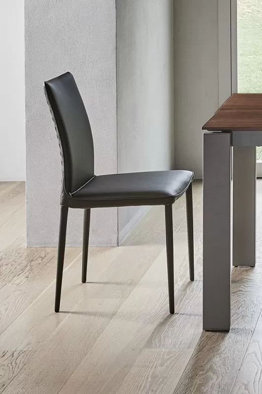 Nata Chair with flexible and ergonomic back with metal frame and upholstered and covered seat in Eco leather