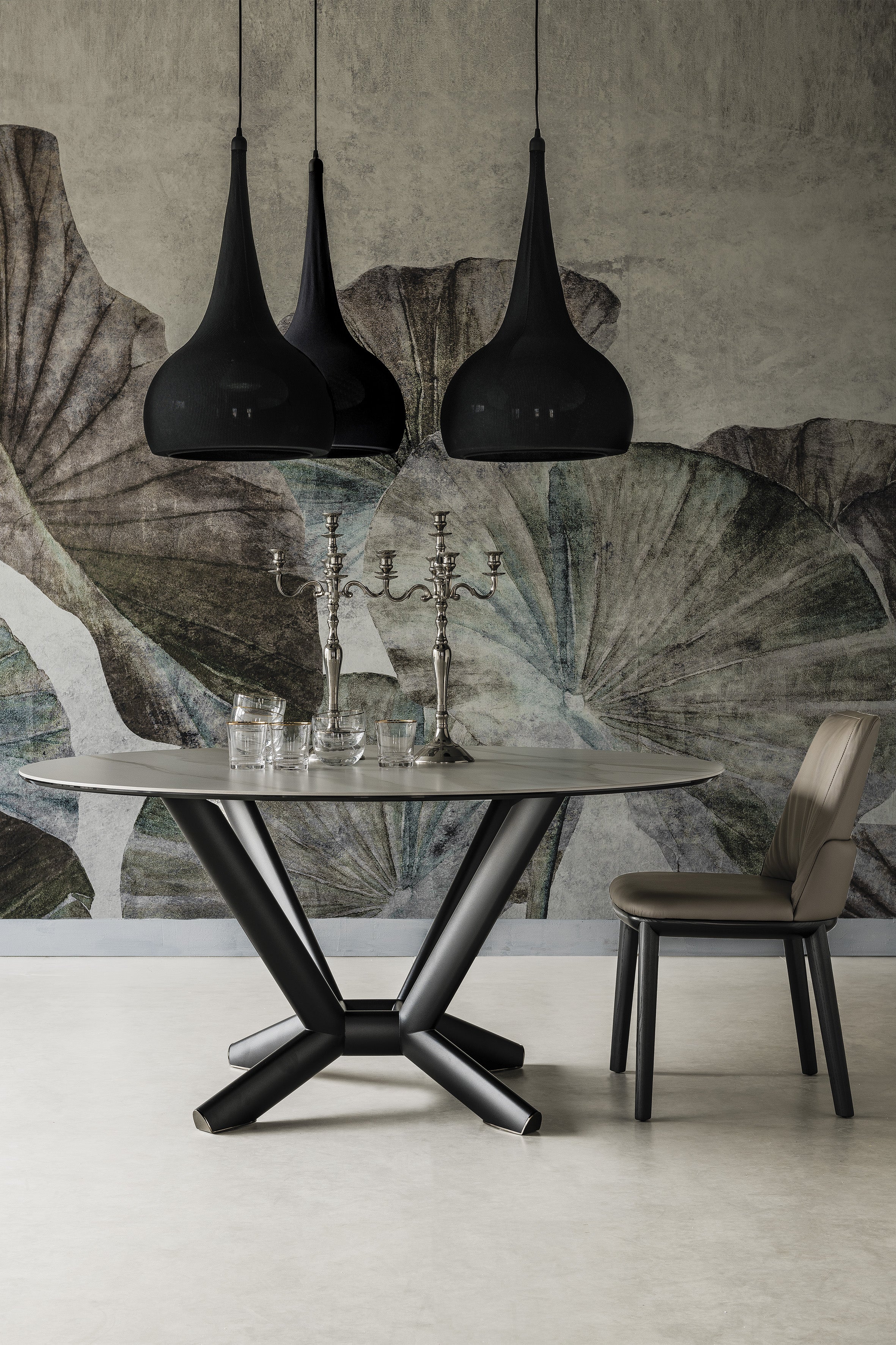 Cattelan Italia Planer Keramik Round Table With Steel Base