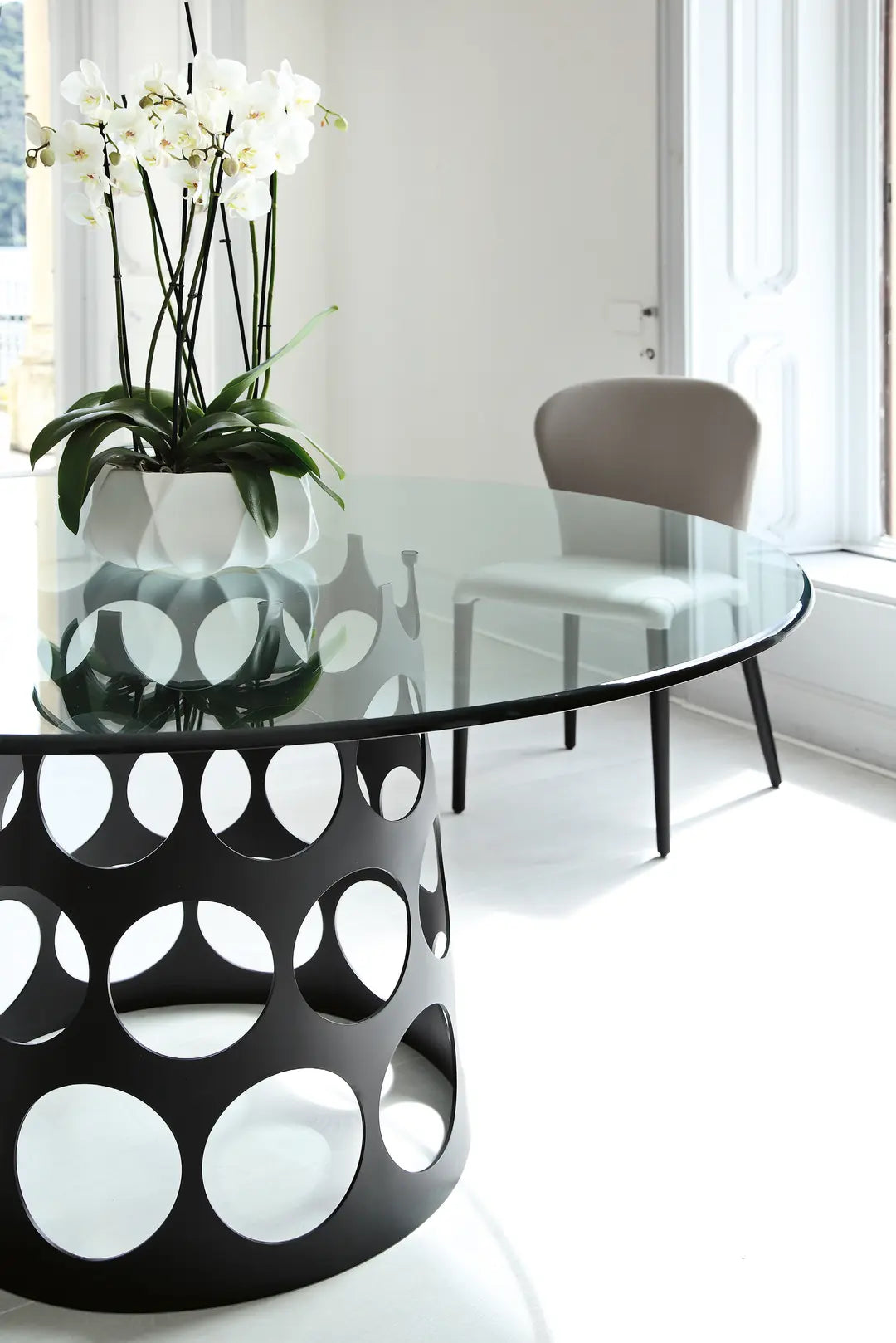 Porada Jean Round Dining Table