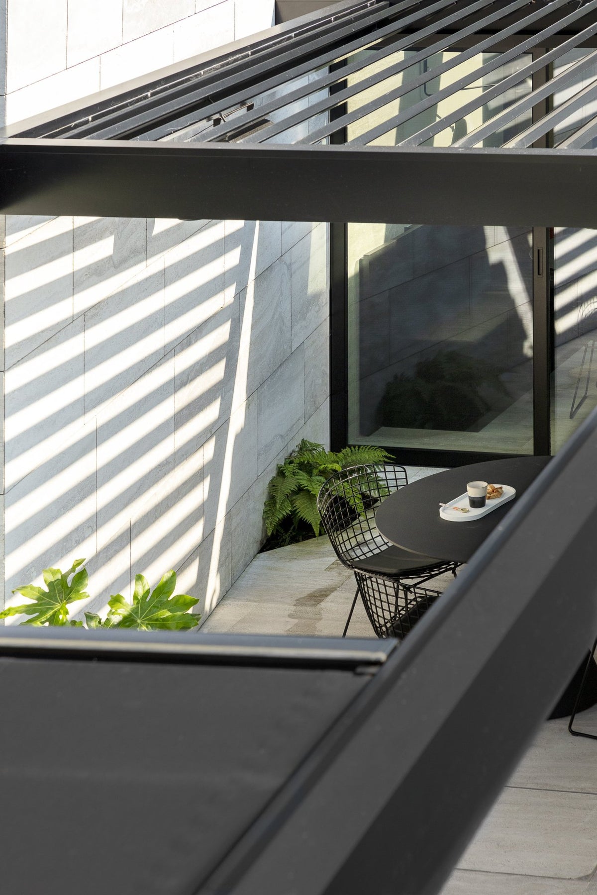 Secret Garden Roof Umbris Pergola – project photograph 9