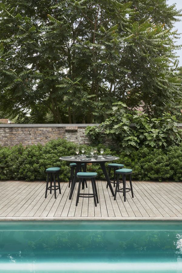 Manutti Solid Counter Height Stool