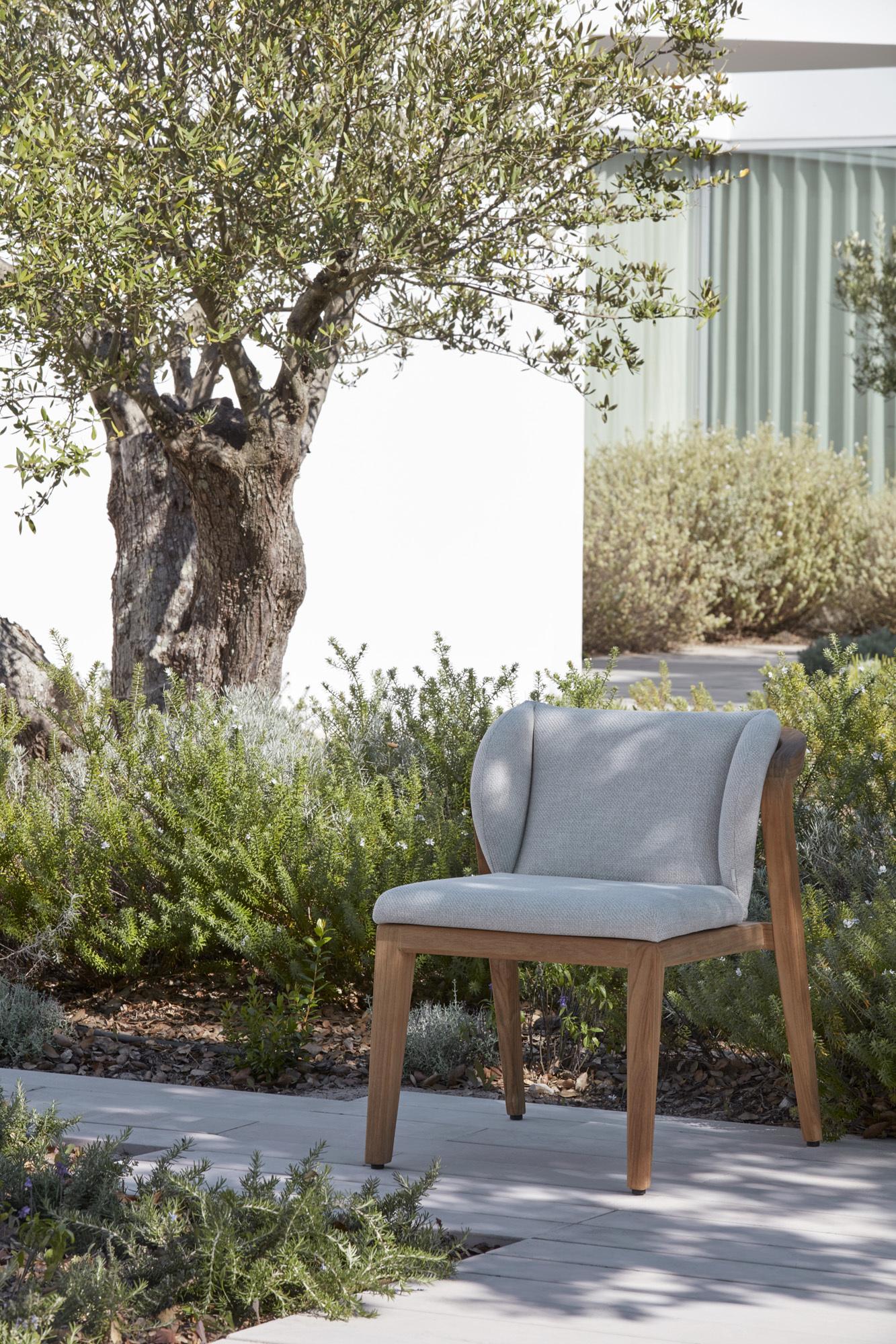 Manutti Sunrise Dining Side Chair