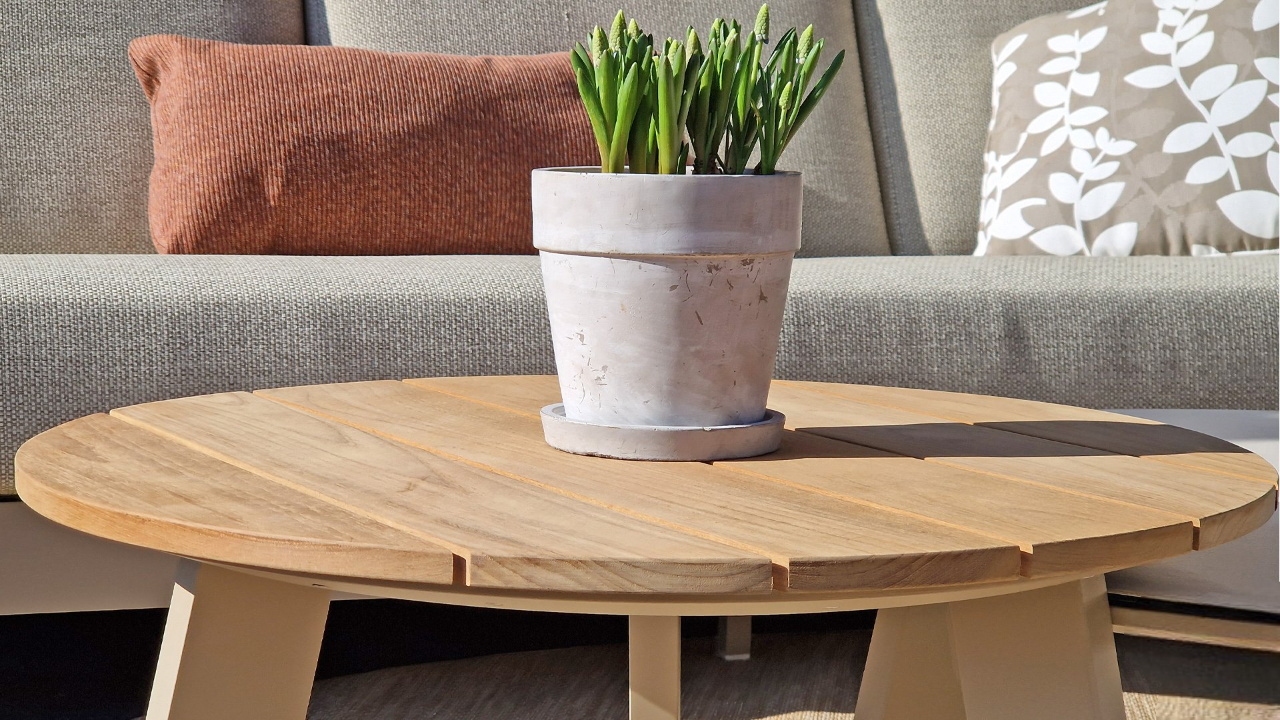 4 Seasons Outdoor Olivia Lounge with Emma Coffee Table & Footstool